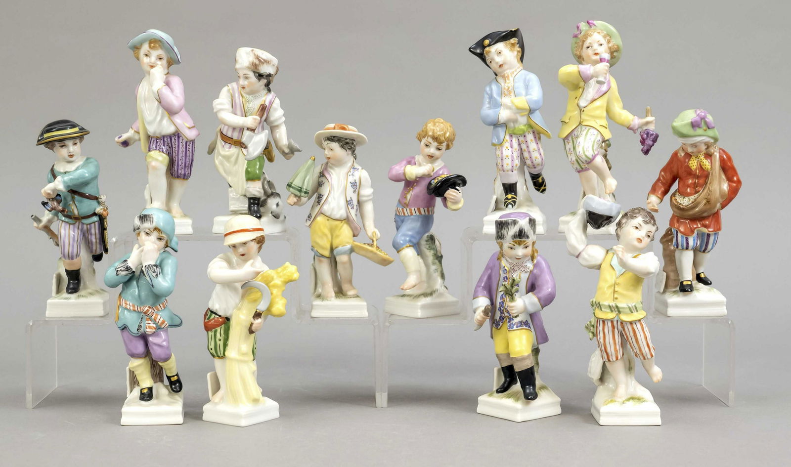 Series of 12 monthly figures, KPM Ber (1 of 1)