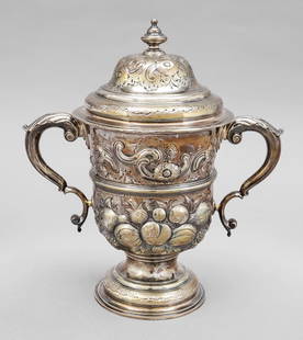 Lidded goblet, England, 1752,: Lidded goblet, England, 1752, maker's mark William Grundy, London, sterling silver 925/000, round domed stand, short shaft, straight wall, side set ornate handles, domed plug-in lid, wall with rich re