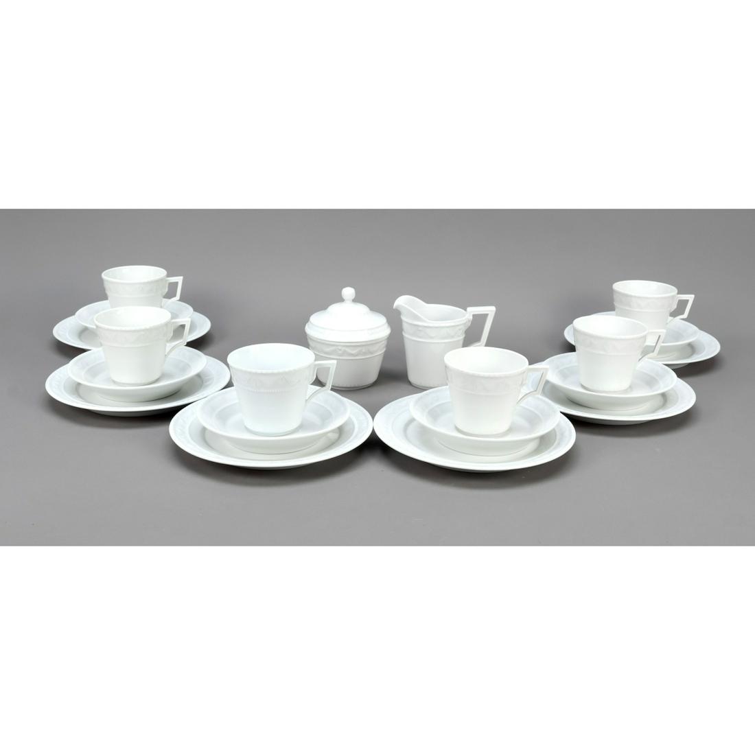 Coffee dinner service for 6 pe: Coffee dinner service for 6 persons, 20 pieces, KPM Berlin, marks mostly with year mark for 1984, mostly 1st choice, form Kurland, design for the last duke of Kurland around 1790 by Friedrich Elias Me