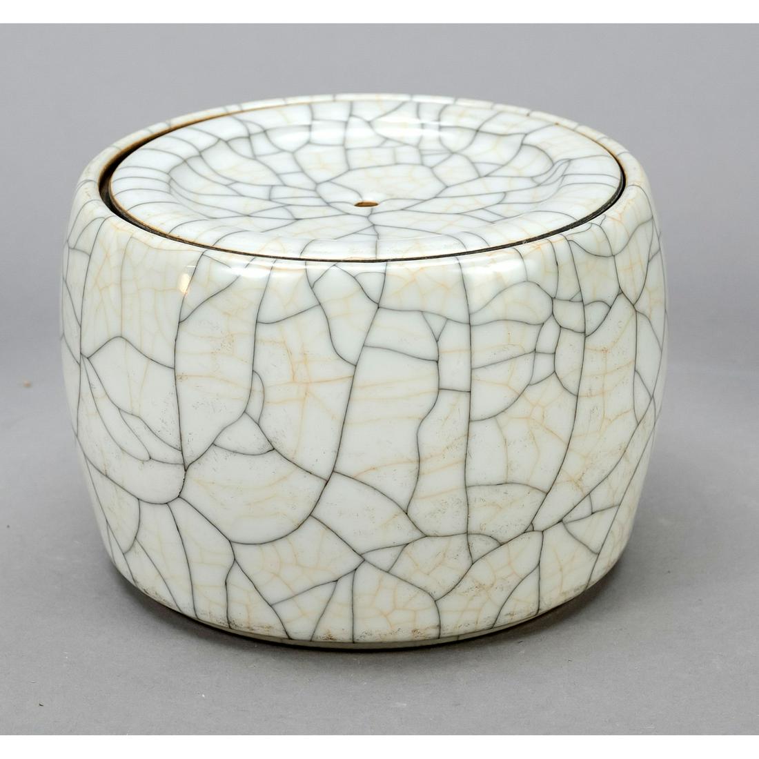 Barrel-shaped lidded vessel wi (1 of 1)