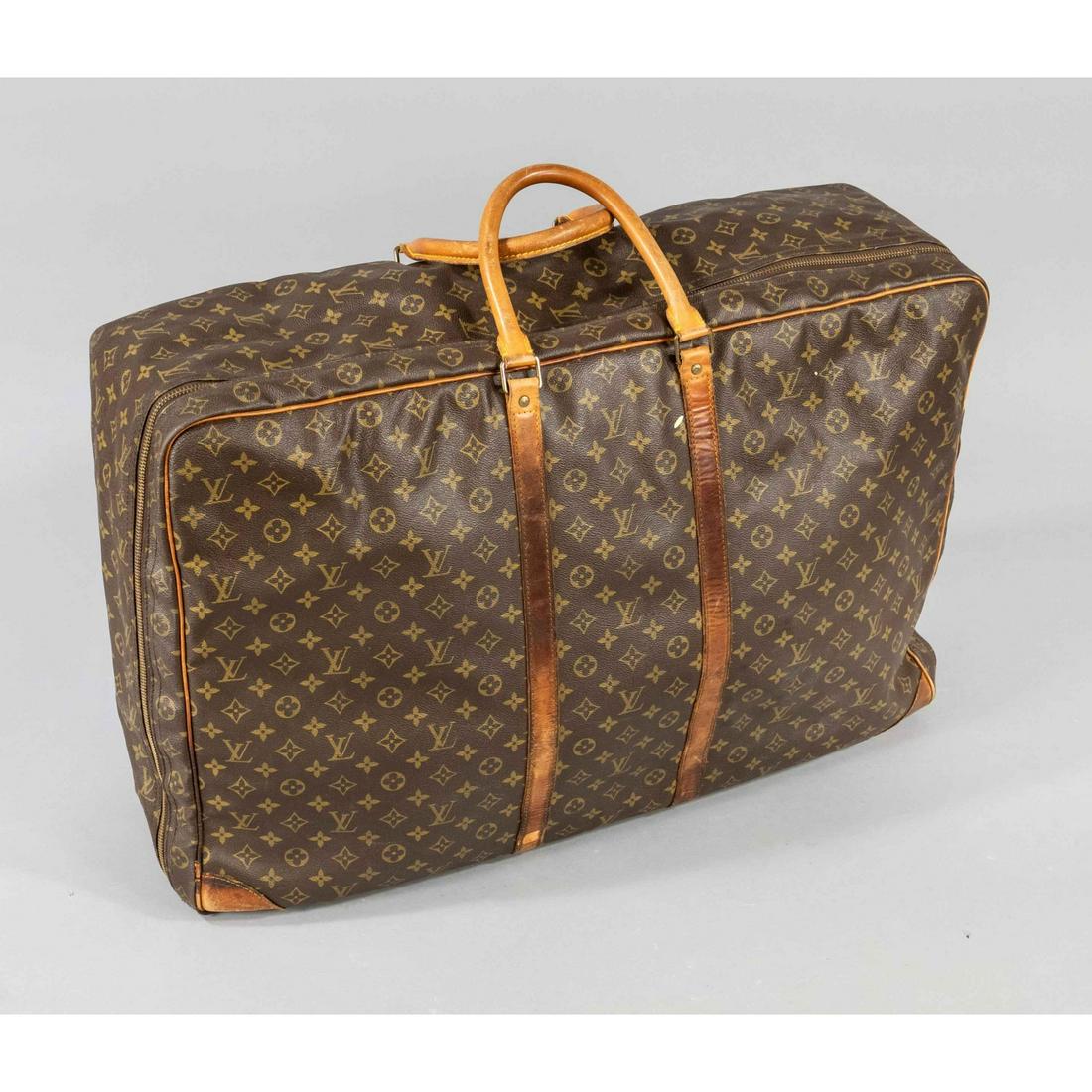 Louis Vuitton, large vintage m (1 of 1)