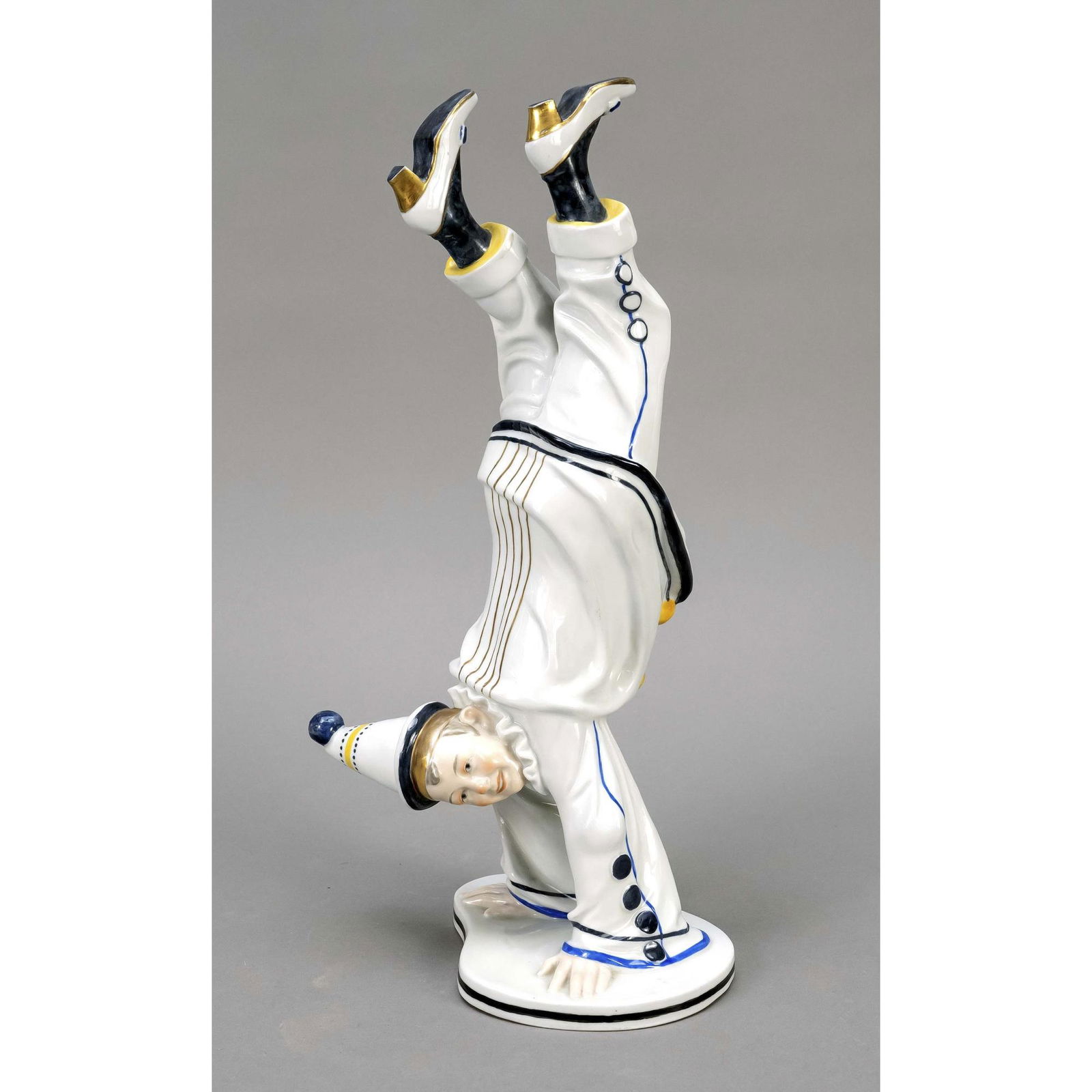 Pierrot doing a handstand, Ens, mill (1 of 1)