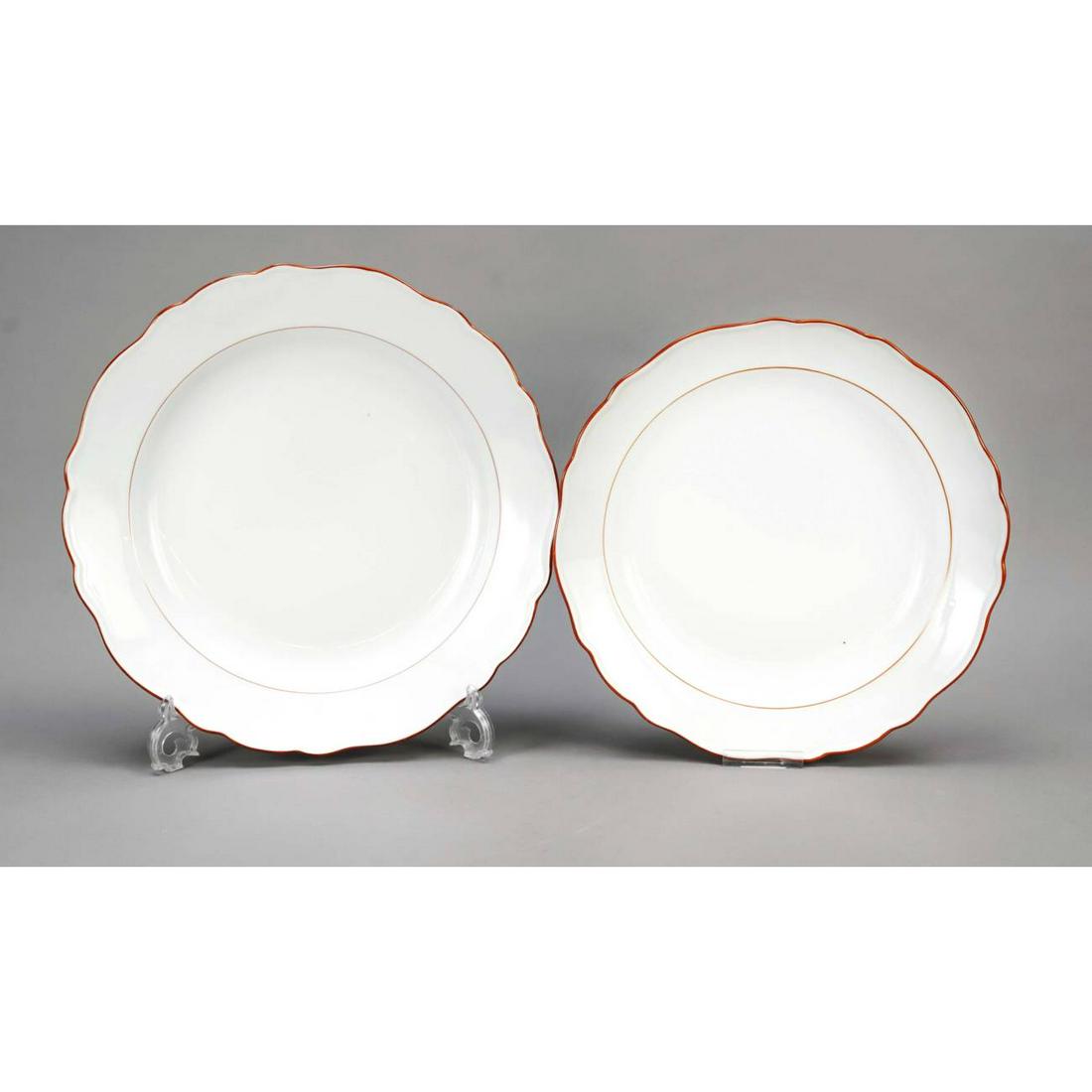 Two round serving plates, Meissen (1 of 1)