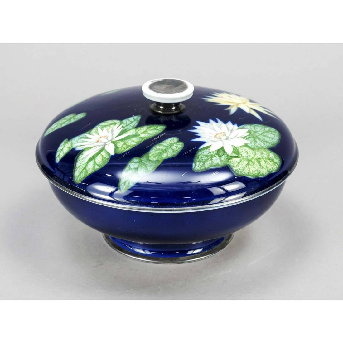 Large lidded box, Rosenthal, Selb: Large lidded box, Rosenthal, Selb, mark 1934-56, designed by Friedrich Fleischmann (1887-1943) in 1933, form Winifred, round box on higher stepped foot with slightly convex lid and knob, water lily de