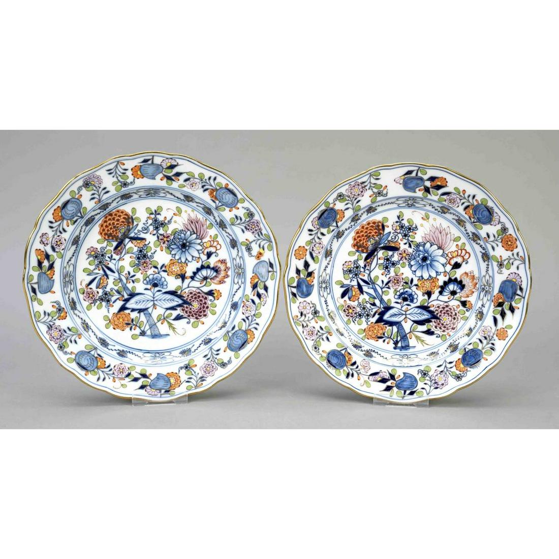 Pair of dinner plates, Meissen, k (1 of 1)