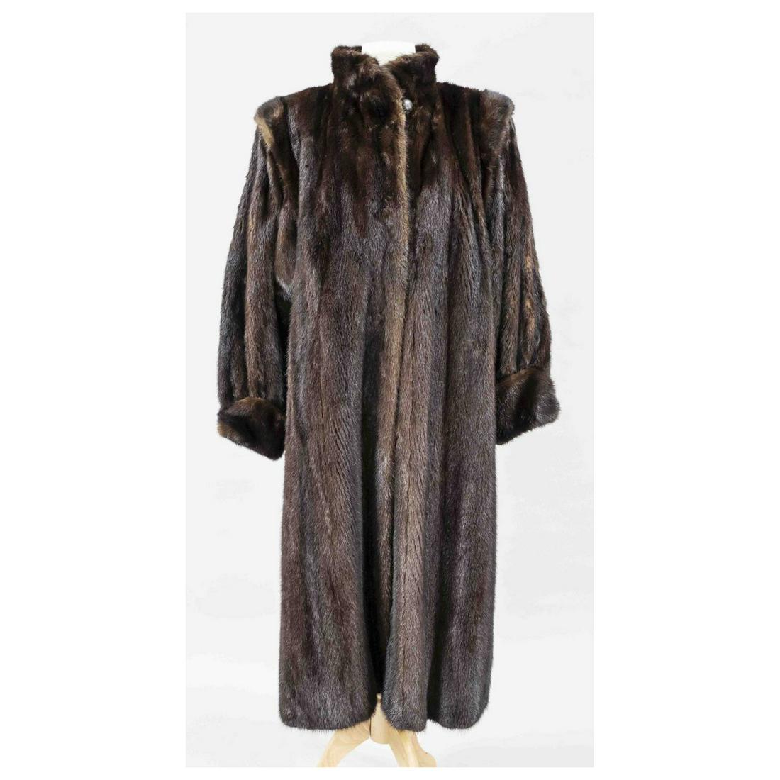 Ladies mink coat, 2nd h. 20th c., o (1 of 1)
