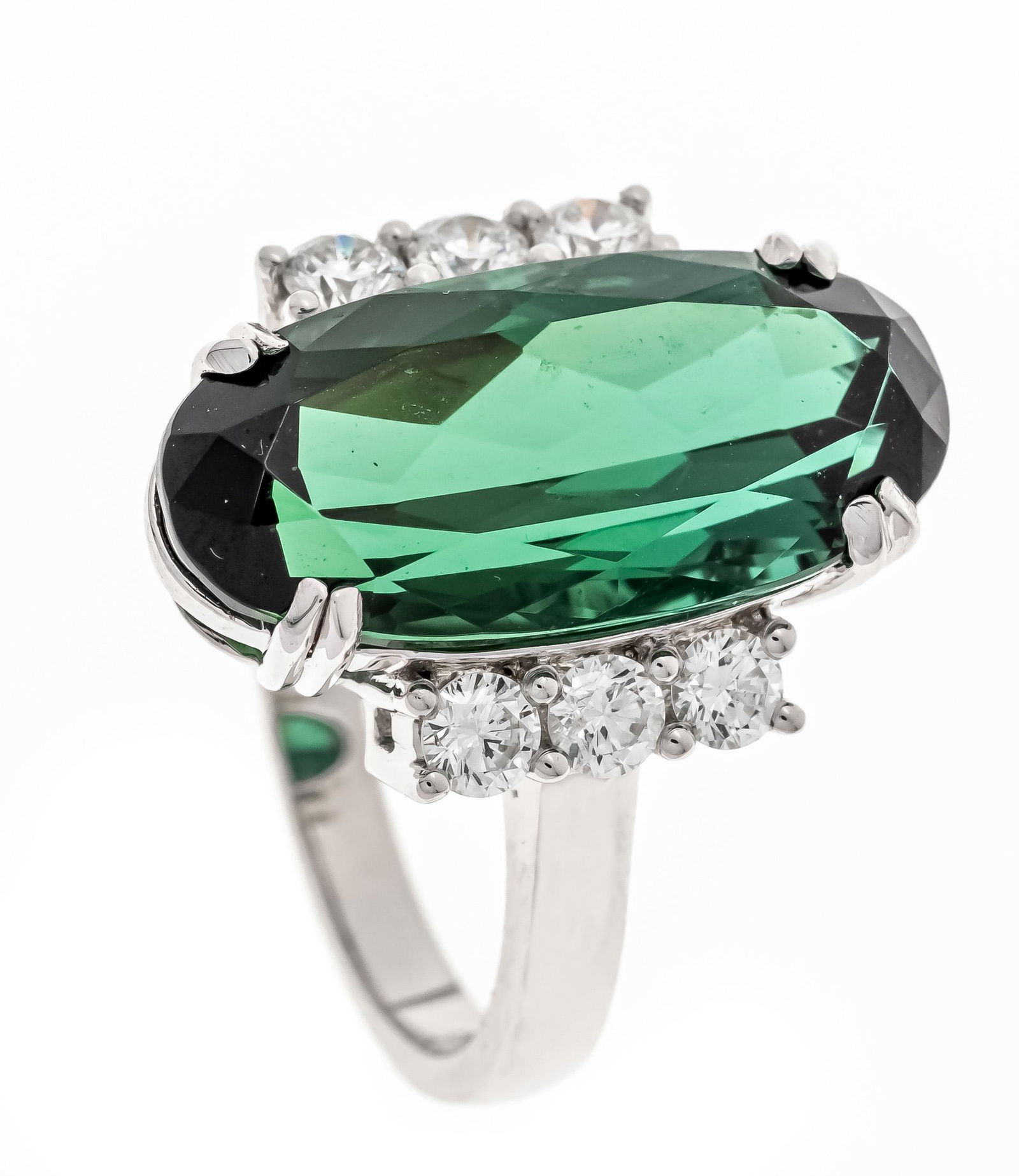 Tourmaline brilliant ring WG 750/000 with one oval faceted tourmaline 6.1 ct dark luminous bluish (1 of 1)