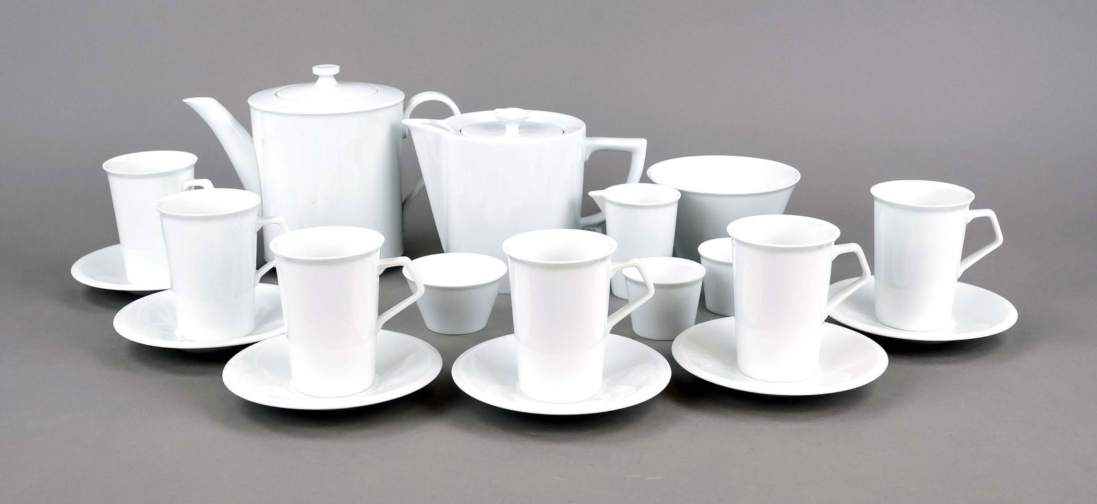 Breakfast service, 19 pieces, Me: Breakfast service, 19 pieces, Meissen, end of 20th c., 1st choice, white, simple functional form, pot with flower knob, h. 14 cm, 6 cups with saucer, h. 10 cm, milk and sugar bowl, 2 egg cups, h. 4,5