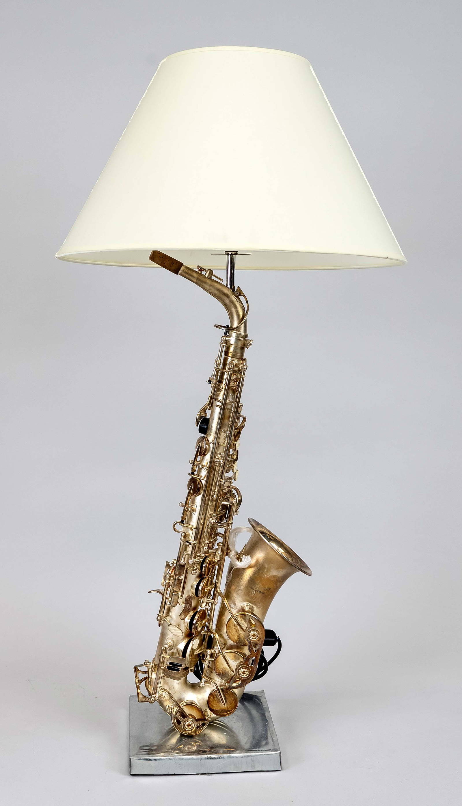 Saxophone lamp, Mariage of 21st c., silvered saxophone as stem on