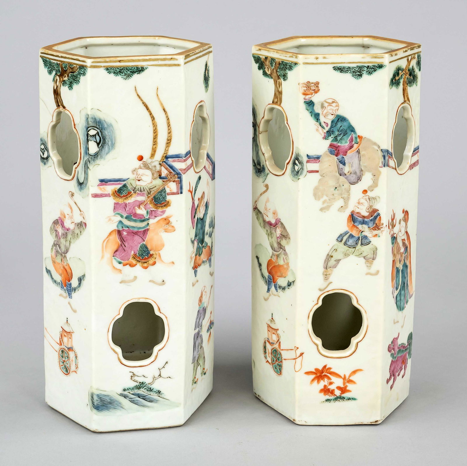 2 hat stands, China, Qing dynasty(1644-1911), 19th c., hexagonal porcelain body with openings and (1 of 2)