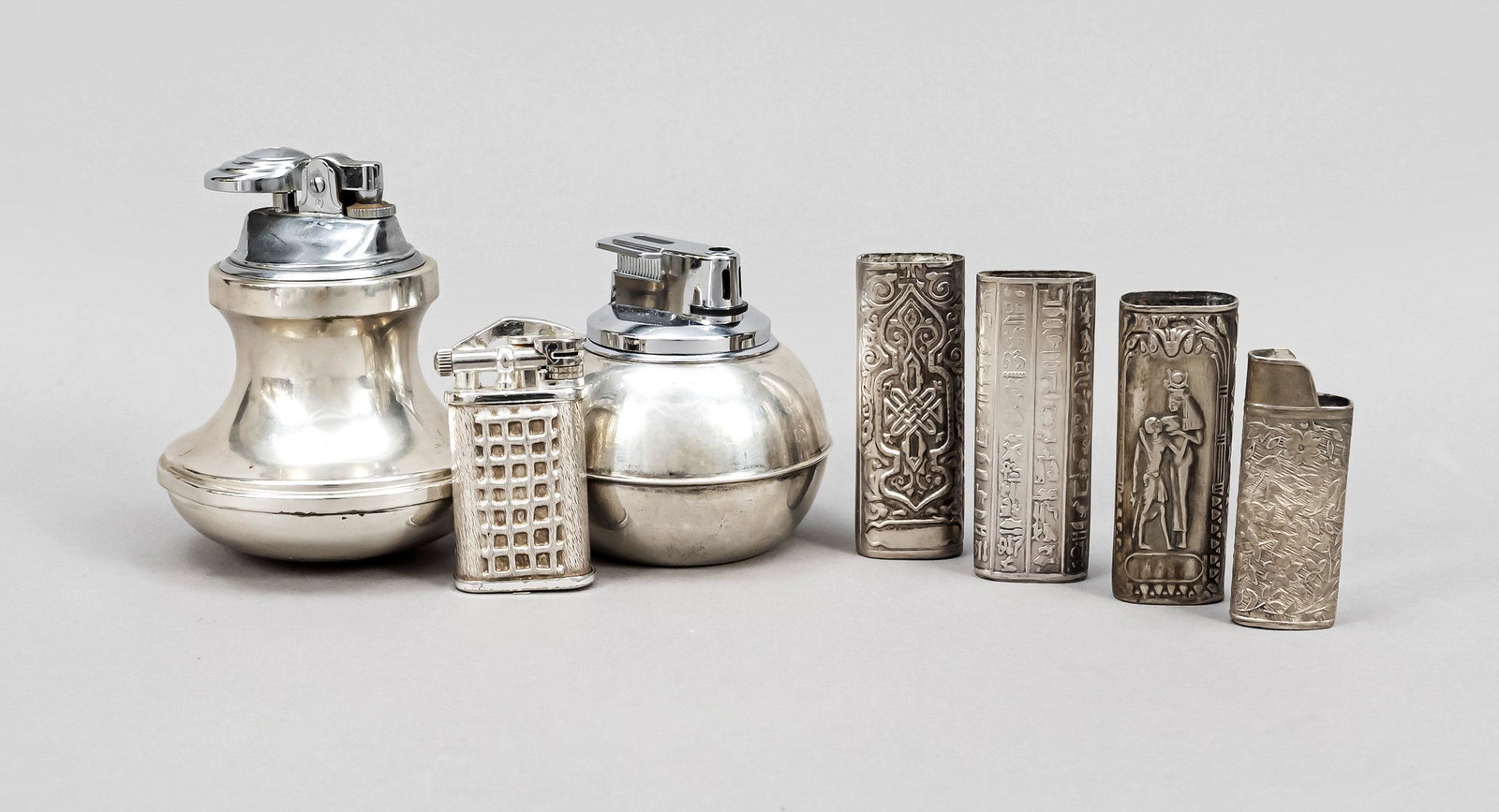 Mixed lot of seven small pieces (1 of 1)