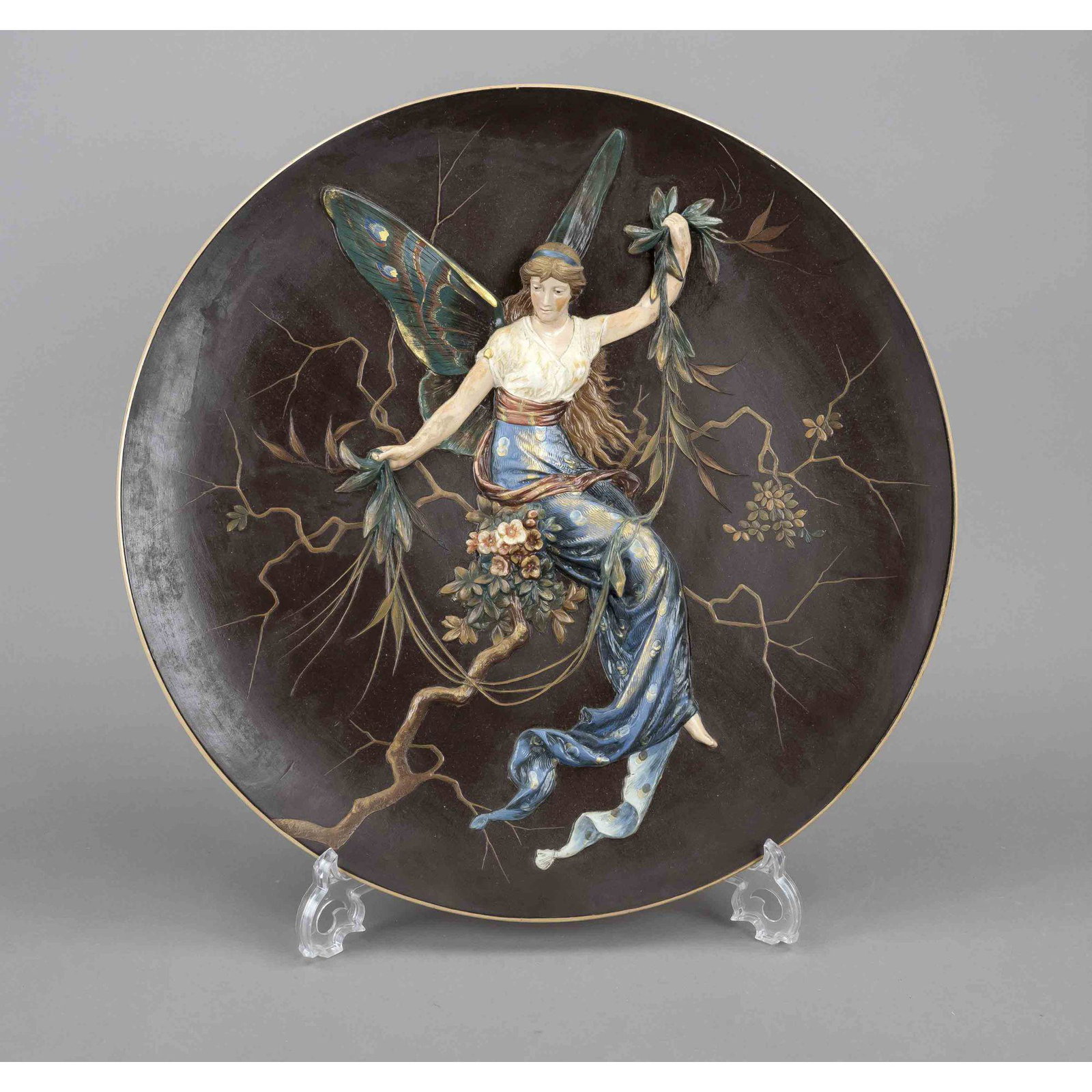 Large ceramic plate with elf, (1 of 1)