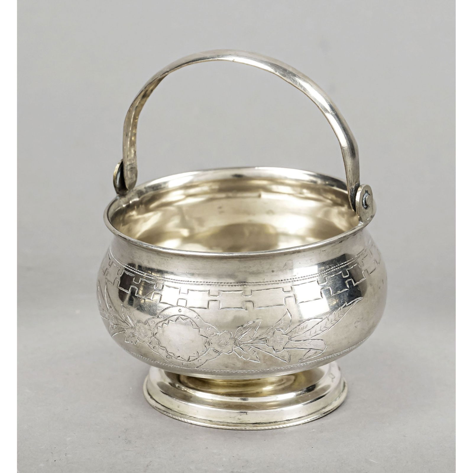 Round bowl with handle, hallmarke (1 of 1)