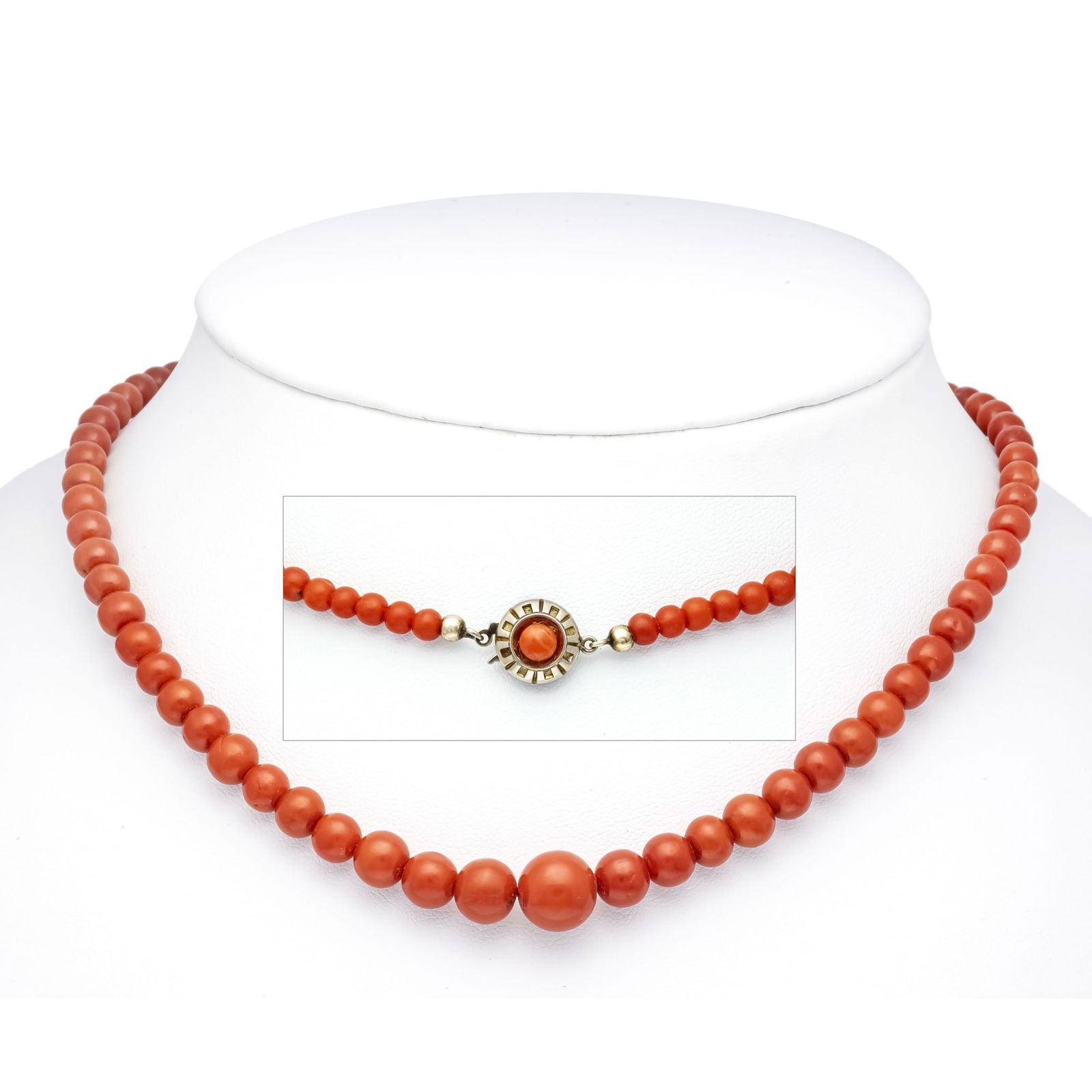 Coral necklace with clasp GG 333/000 (1 of 2)