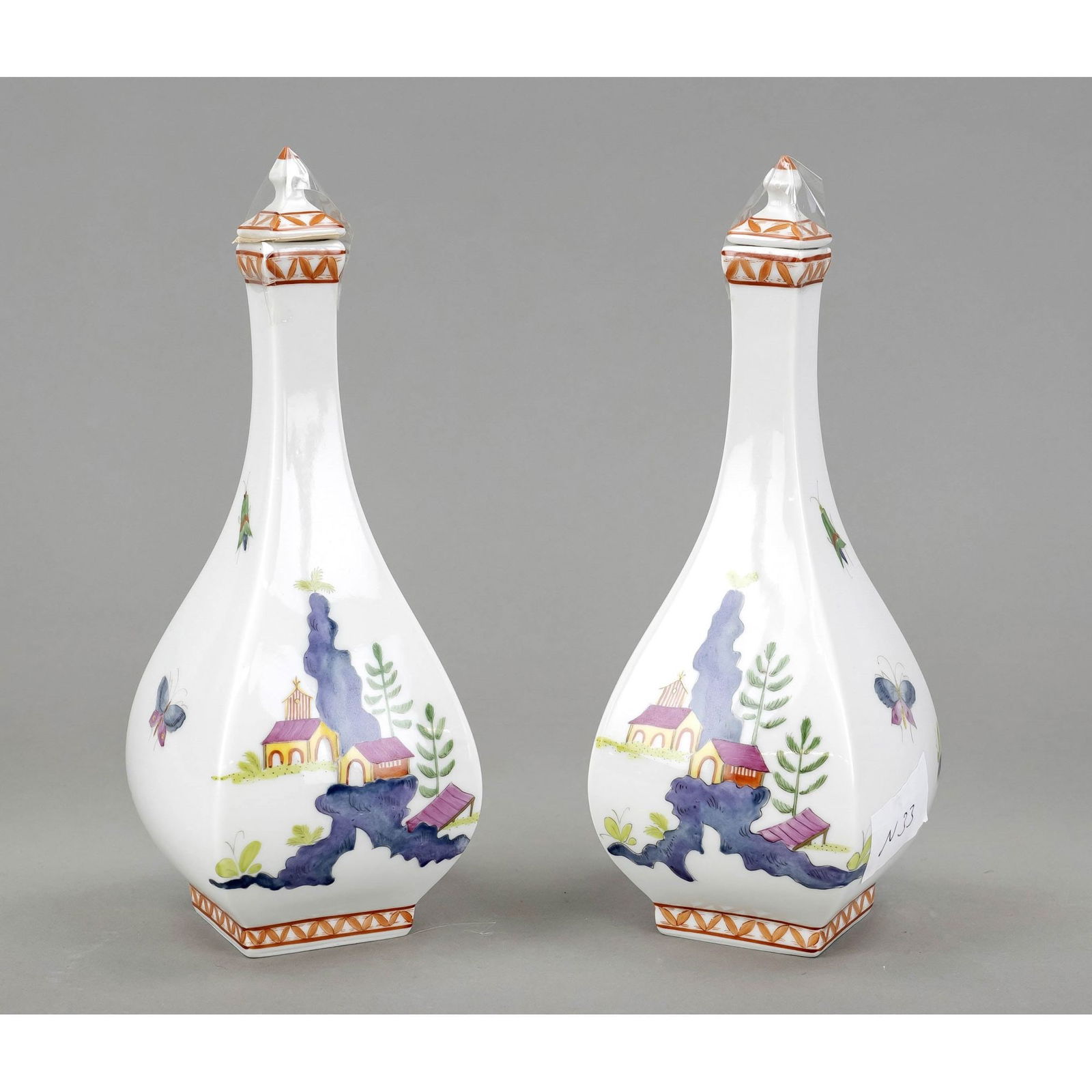 Pair of flasks with stoppers as sa: Pair of flasks with stoppers as sake bottles, Potschappel, Dresden, 20th century, polychrome Kakiemon painting in the style of Meissen, h. 22 cm