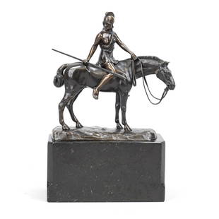 Hans Keck (1875-1941), Amazon w: Hans Keck (1875-1941), Amazon with spear on a horse, patinated bronze on serpentine pedestal, signed in the terrain plinth, overall h. 26.5 cm