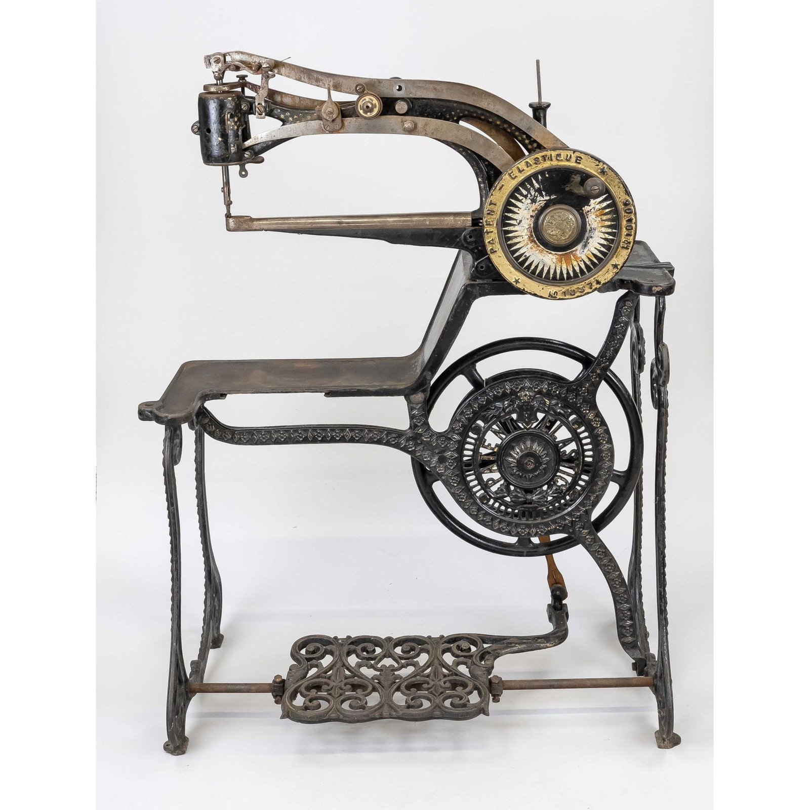 Historical saddler's sewing mach (1 of 1)