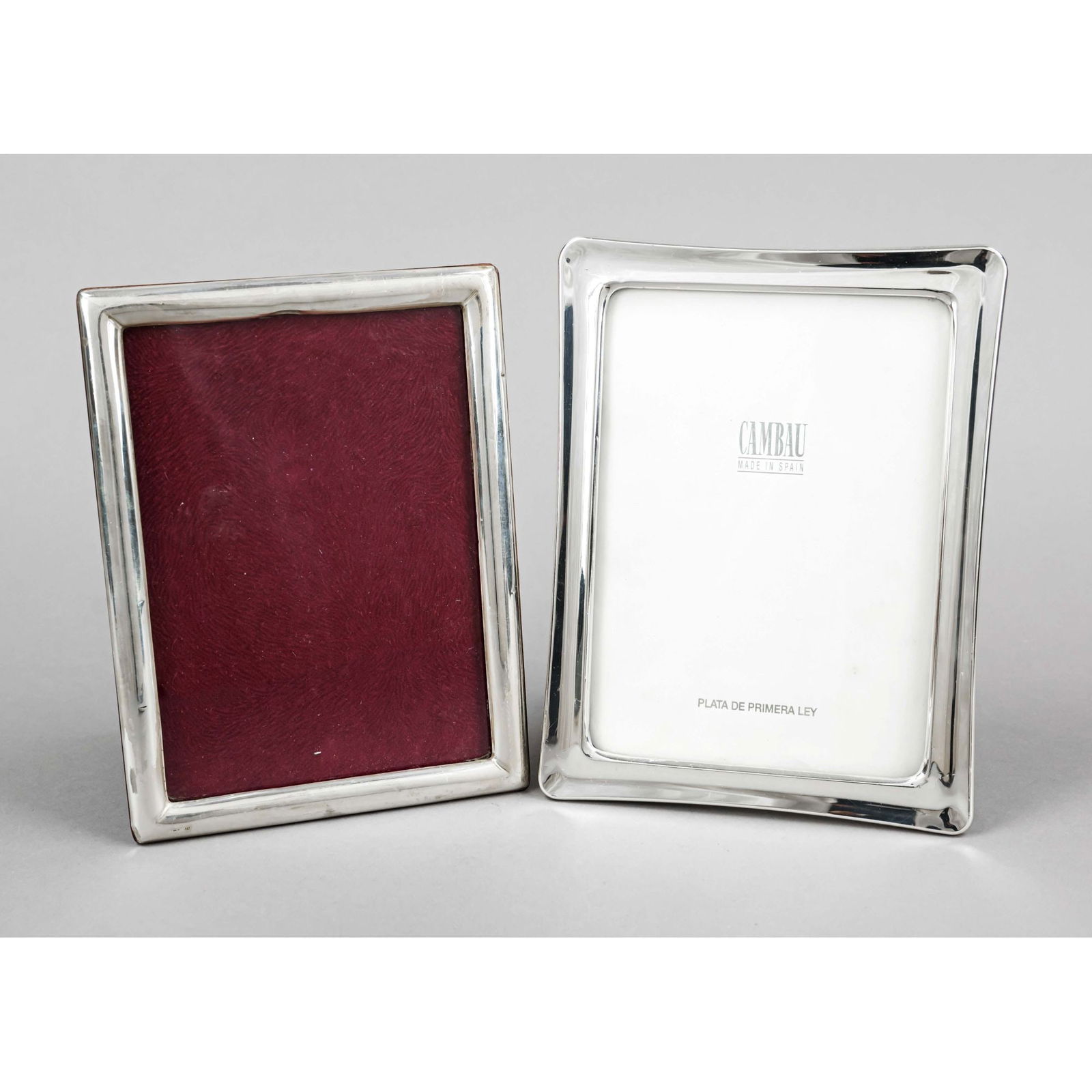 Two photo stand frames, Italy and Sp: Two photo stand frames, Italy and Spain, 20th century, sterling silver 925/000, smooth form, 1x dented, clear dimensions approx. 17 x 12 cm, overall dimensions approx. 20 x 15 cm, 1x clear dimensions