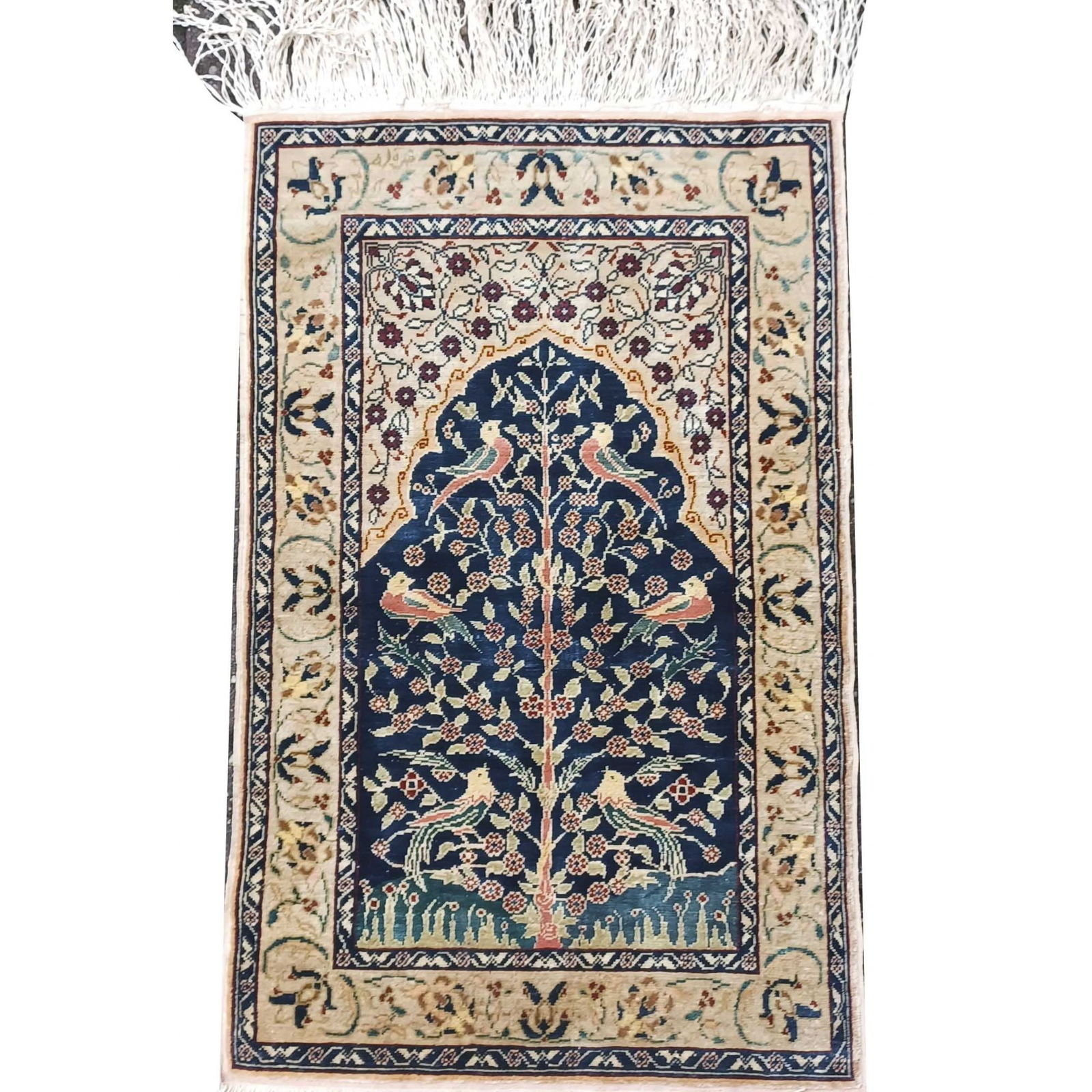 Carpet, Rug, Silk, prayer. Goo (1 of 1)