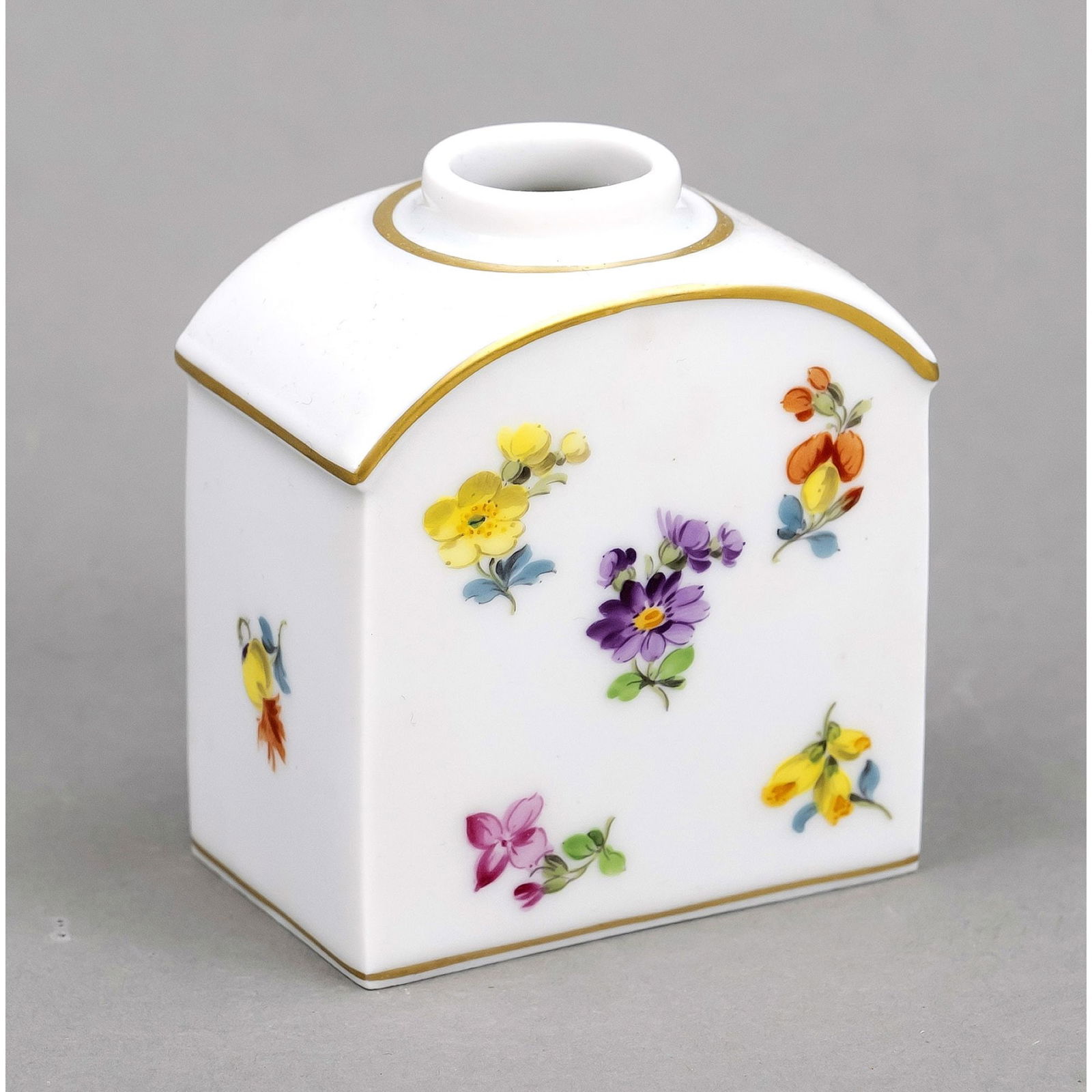Small tea caddy, Meissen, c. 1980 (1 of 2)