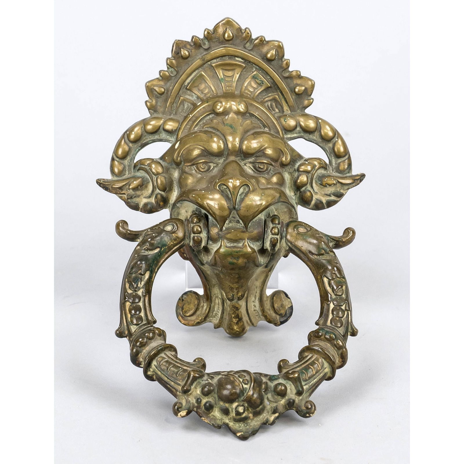 Door knocker in the shape of a lio (1 of 1)