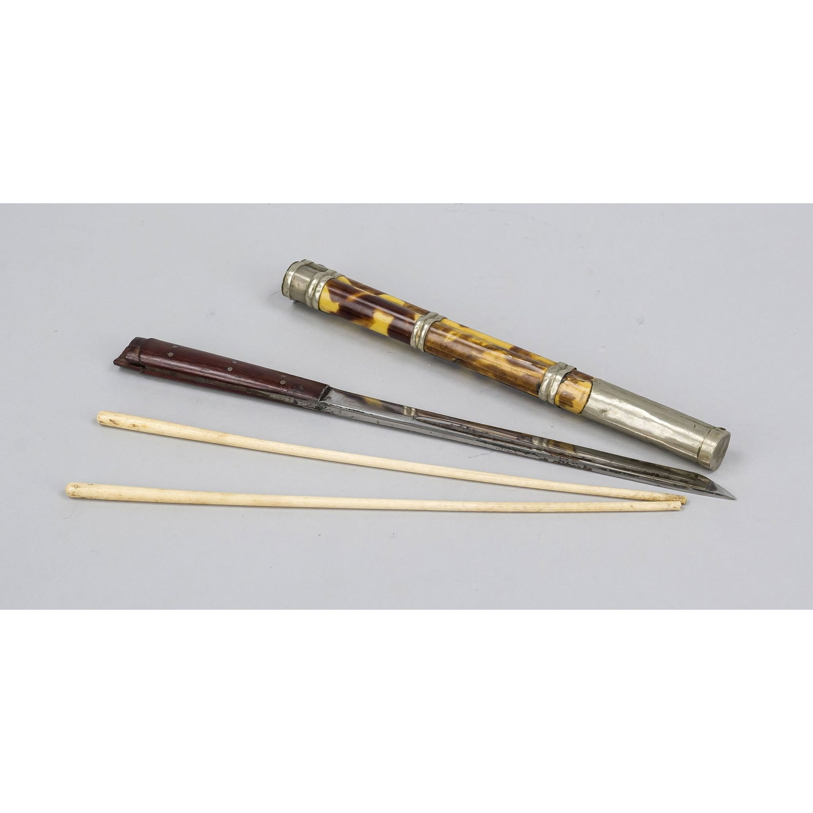 Travel cutlery, China, late: Travel cutlery, China, late 19th century (late Qing). Consisting of a pair of bone chopsticks and a knife with wooden handle, quiver with metal mount, rubbed & chipped, l. 30 cm