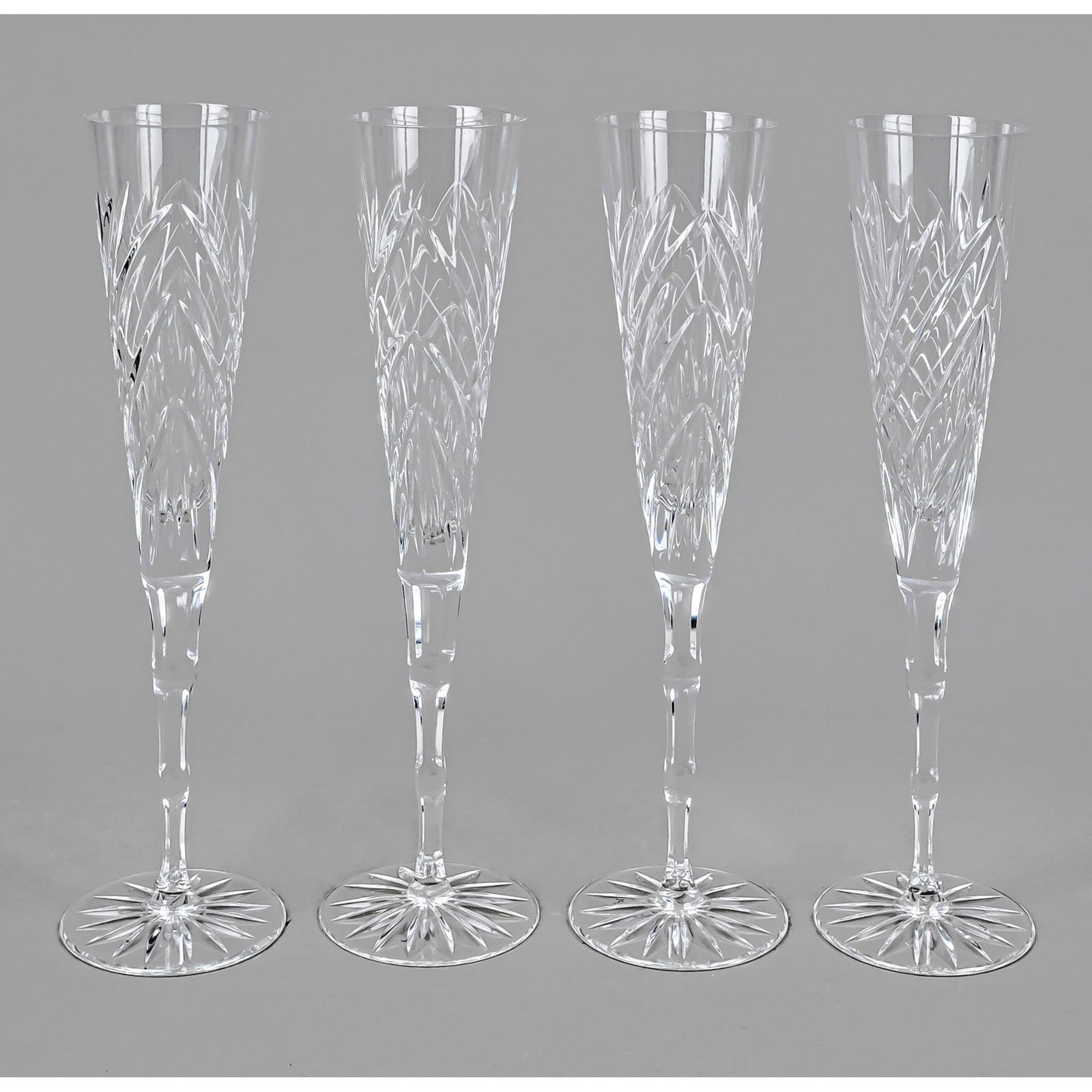 Four champagne flutes, 2nd half 20t (1 of 1)