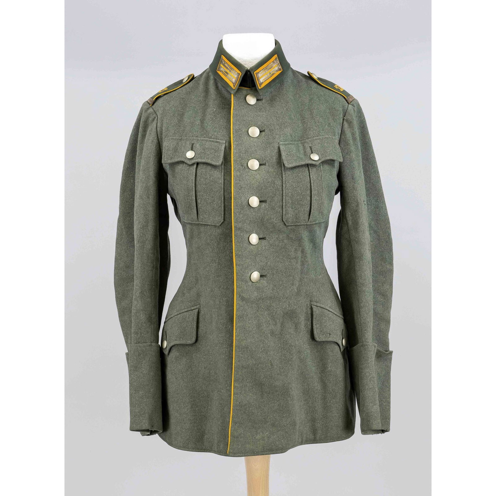 Uniform jacket, 1st half 20th century (1 of 1)