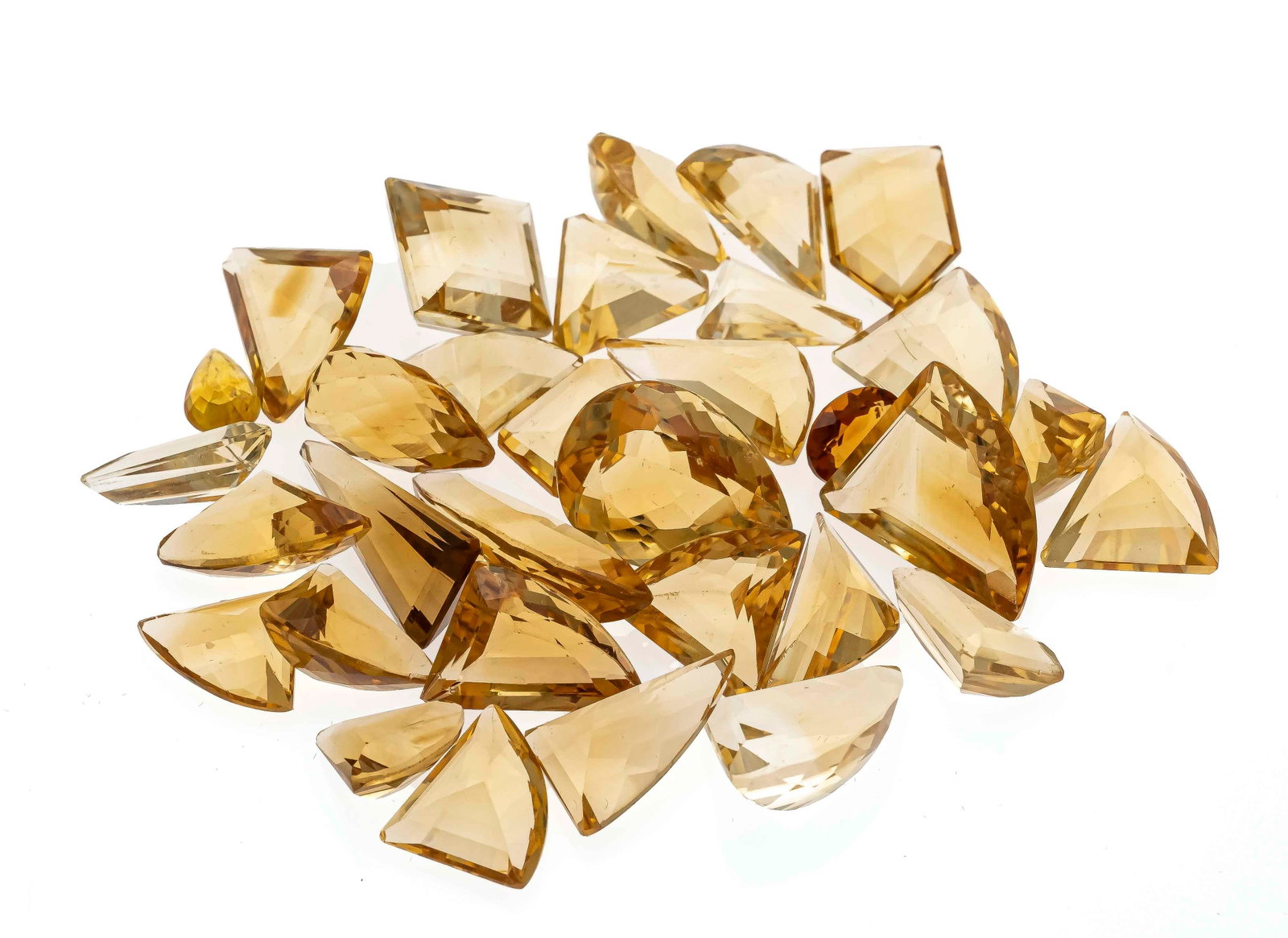 Citrine, total 117 ct, various fancy c: Citrine, total 117 ct, various fancy cuts