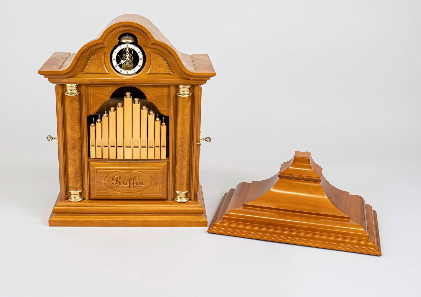 High-quality flute clock by the Raffin (1 of 3)