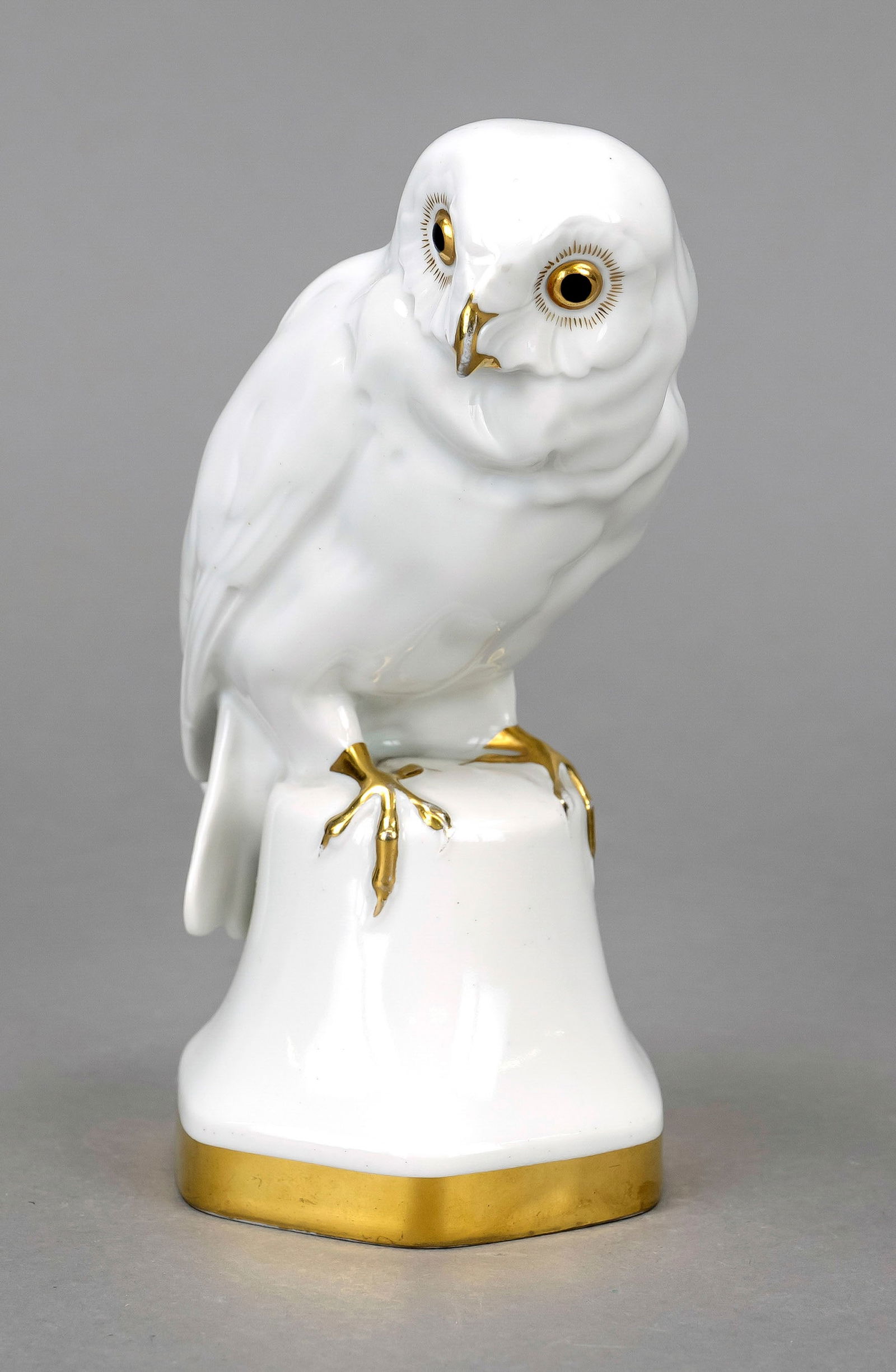Owl, Lorenz Hutschenreuther, art: Owl, Lorenz Hutschenreuther, art department, Selb, c. 1917-20, designed by Prof. Fritz Klee, owl sitting on a hexagonal base, white porcelain, gold staffage, h. 16 cm
