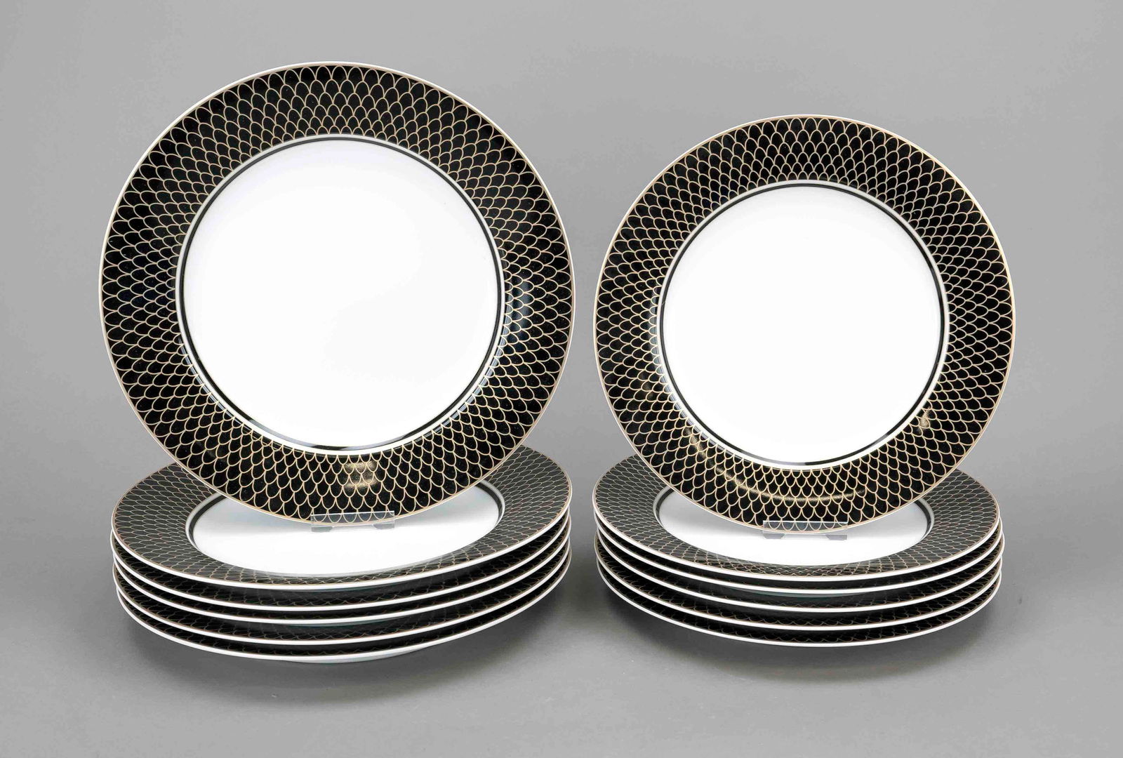 Twelve plates, Lynn Chase, Midnig (1 of 1)