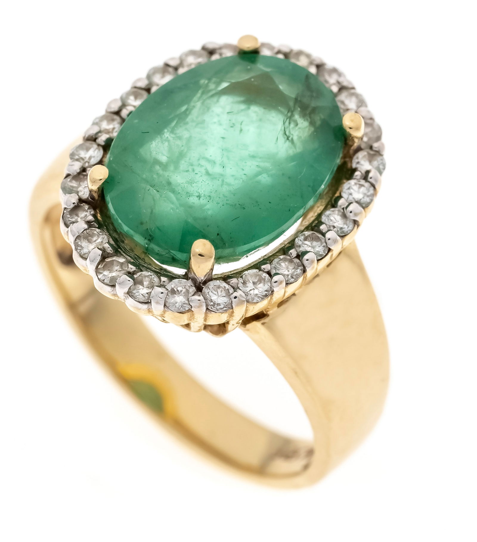 Emerald-brilliant ring GG 585/000: Emerald-brilliant ring GG 585/000 with an oval faceted emerald 4.80 ct green, translucent, 13.27 x 10.04 x 6.35 mm and 24 brilliant-cut diamonds, together 0.24 ct l.tintedW/SI-PI, RG 56, 6.9 g