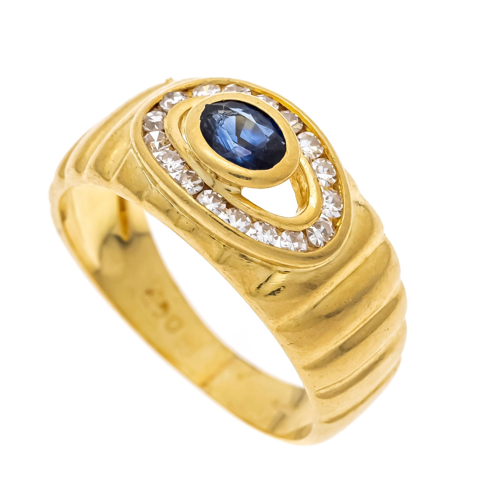 Sapphire diamond ring GG 750/000: Sapphire diamond ring GG 750/000 with an oval faceted sapphire 4.8 x 3.4 mm, pricked and 17 octagonal diamonds, total 0.15 ct W/VS-SI, RG 53, 4.6 g