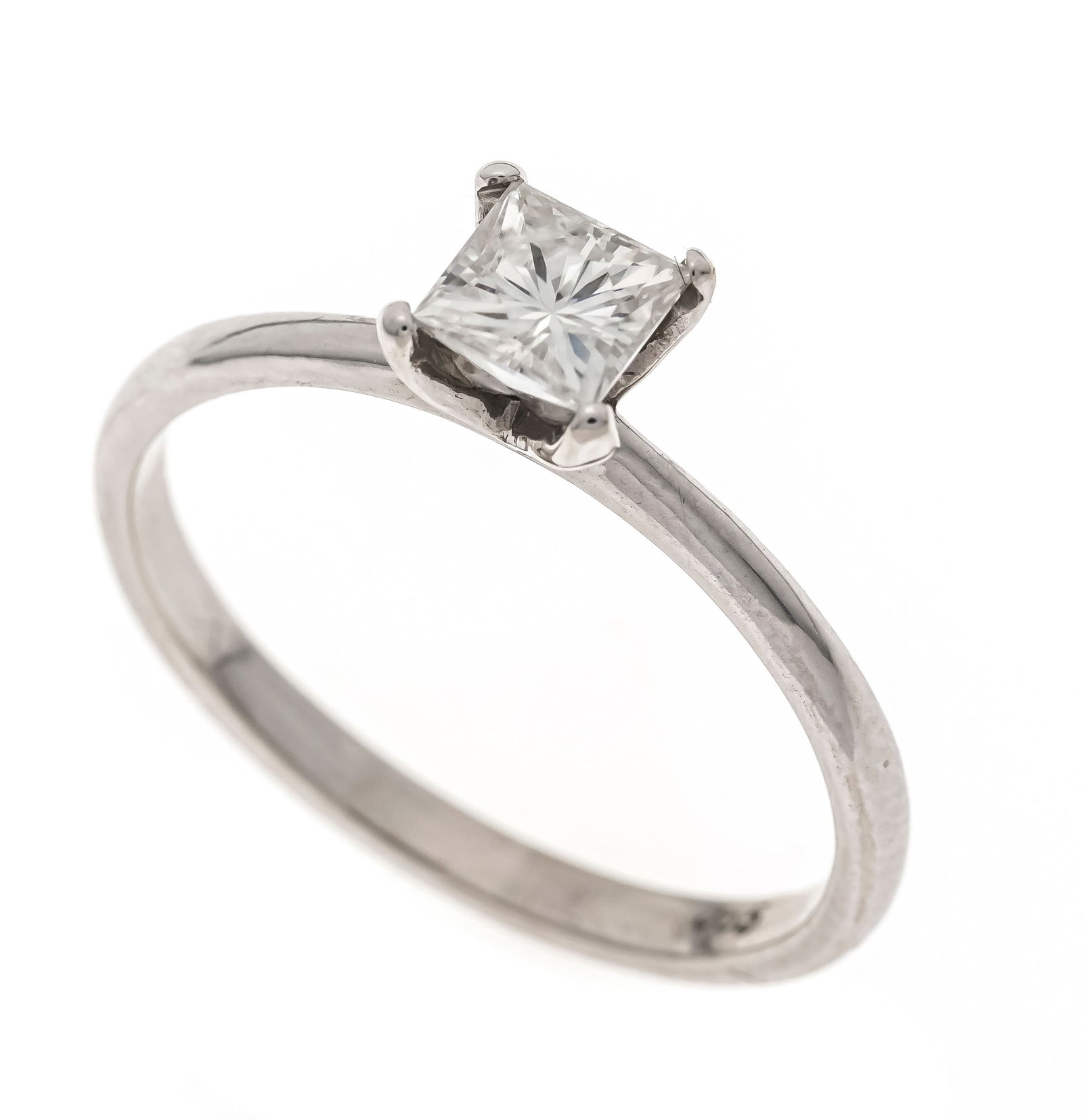 Princess diamond solitaire ring W: Princess diamond solitaire ring WG 585/000 with a princess diamond 0.56 ct slightly tinted white - tinted white (J-K) / loupe-clean VVS, RG 56, 2.10 g, with appraisal 2024 for 4,460 euros