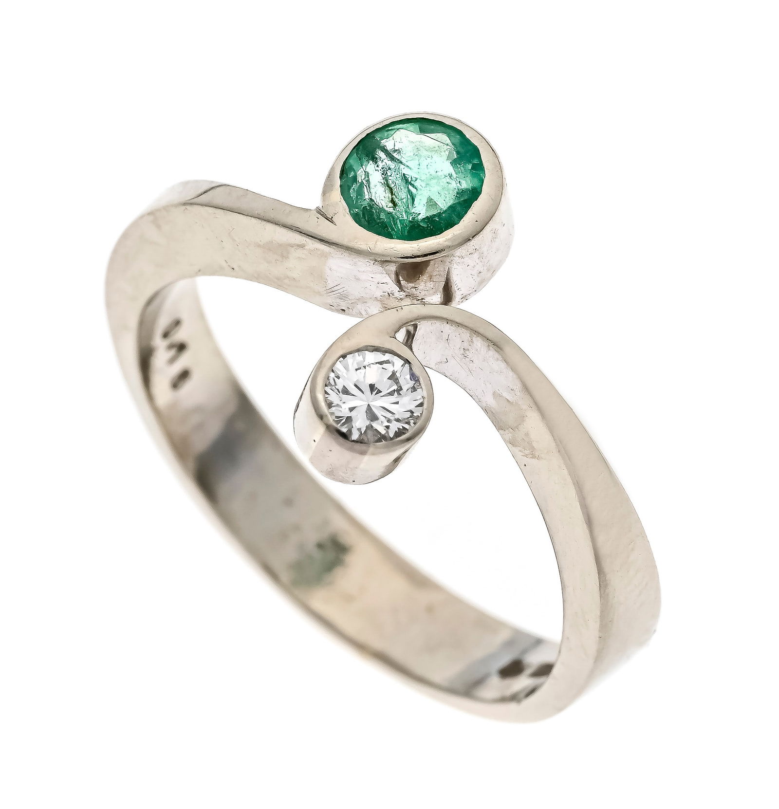 Emerald-brilliant ring WG 585/000: Emerald-brilliant ring WG 585/000 with a round faceted emerald 5 mm in good color and a brilliant-cut diamond 0.16 ct (hallmarked) W/VS, RG 58, 4.7 g