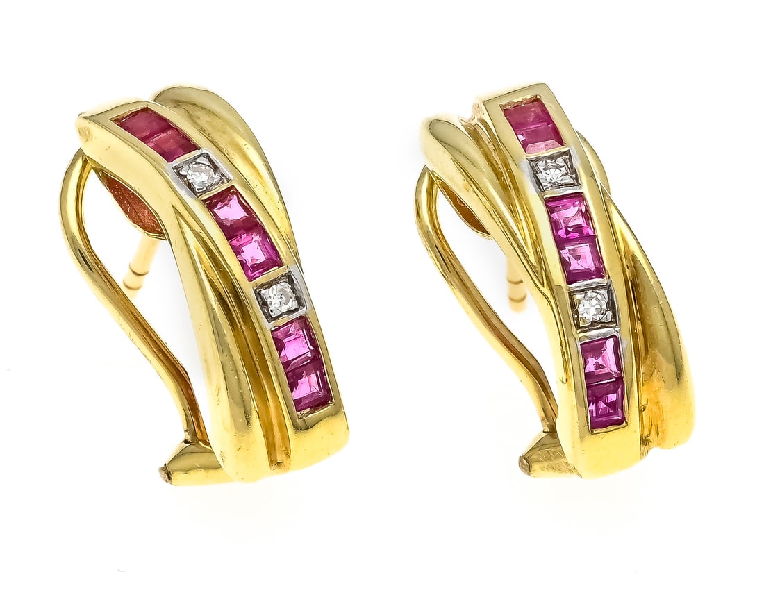 Ruby-diamond clip ear studs GG/WG: Ruby-diamond clip ear studs GG/WG 750/000 with 12 faceted ruby carrées 2.0 mm and 4 octagonal diamonds, total 0.04 ct W/SI, l. 19 mm, 6.5 g