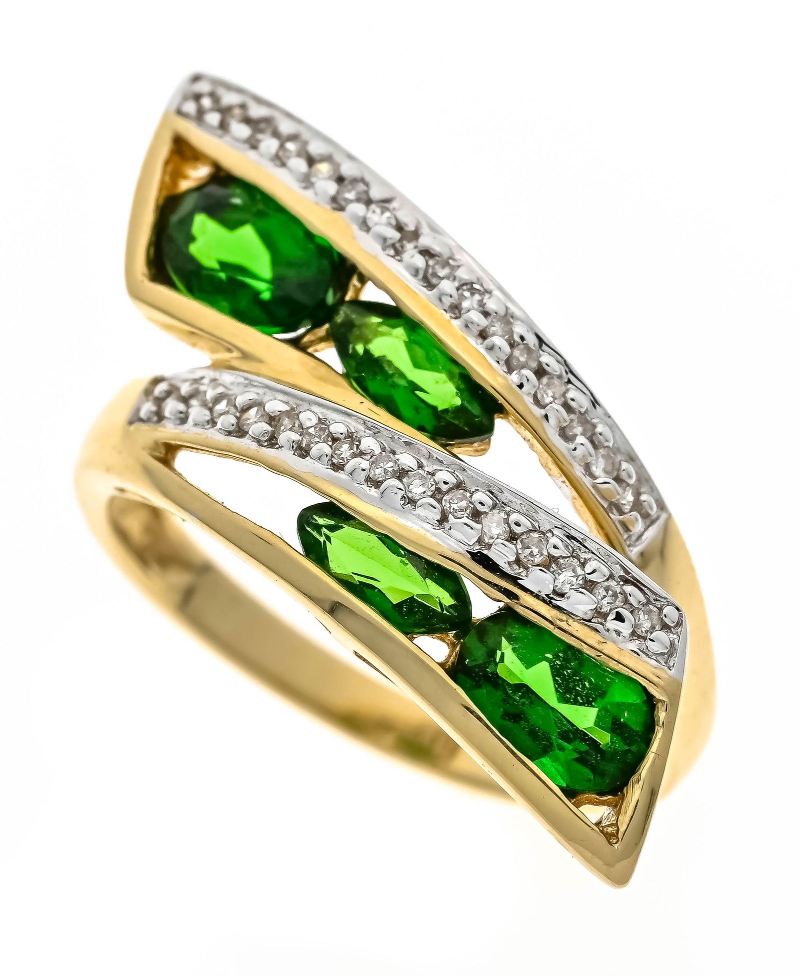 Chrome diopside ring GG/WG 585/00: Chrome diopside ring GG/WG 585/000 with 2 oval and 2 navette-shaped faceted chrome diopsides 6.0 - 2.5 mm and 31 octagonal diamonds, total 0.21 ct l.tintedW-tintedW/SI, RG 53, 4.2 g