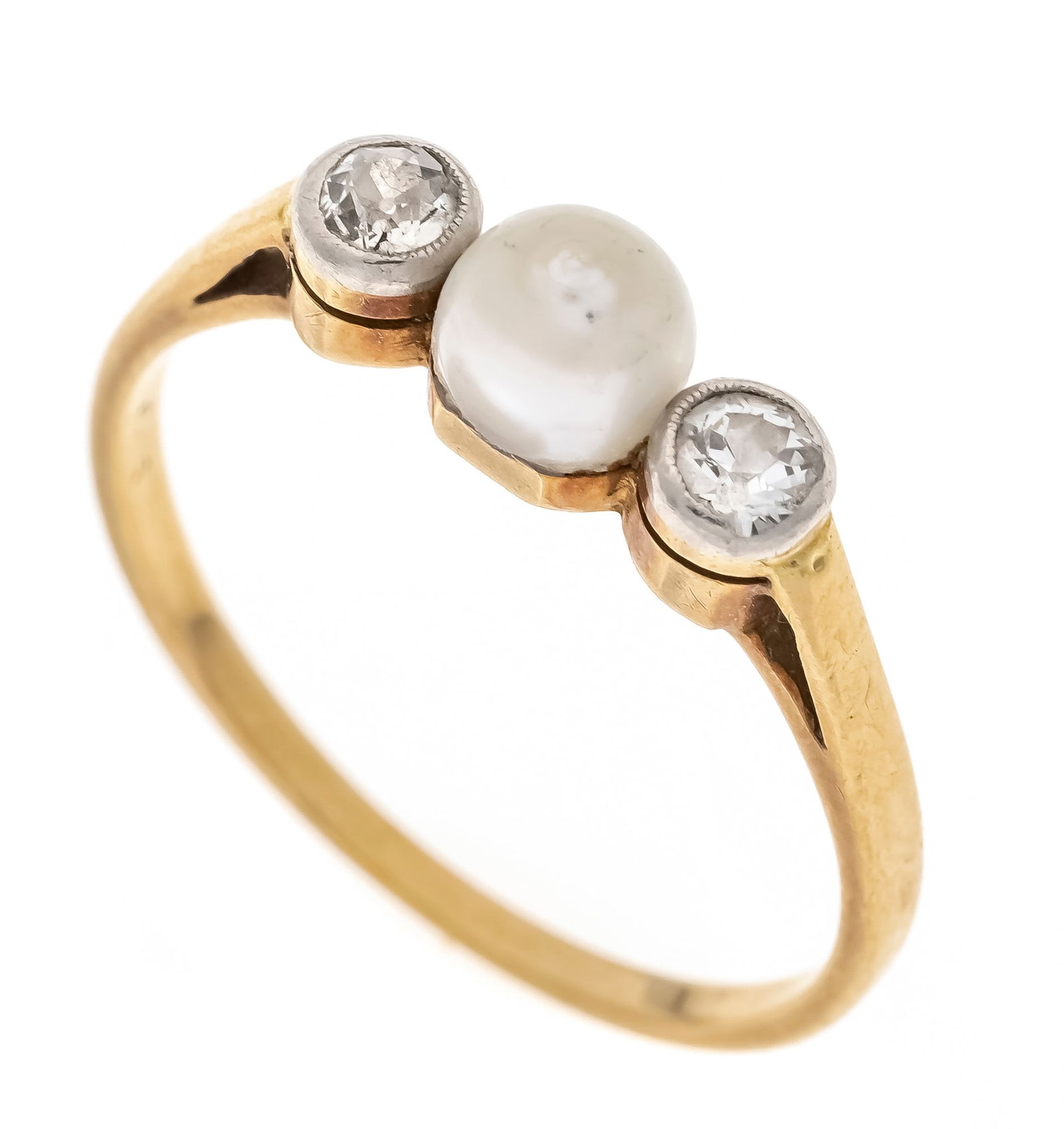 Akoya pearl diamond ring GG 585/0: Akoya pearl diamond ring GG 585/000 with a white Akoya pearl 4.5 mm, pricked and 2 old-cut diamonds, total 0.22 ct l.tonedW/SI-PI, RG 57, 2.1 g