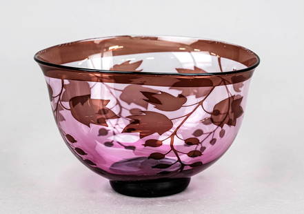 Oval bowl, Sweden, 2nd half 20th: Oval bowl, Sweden, 2nd half 20th century, Orrefors, designed by Eva Englund (1937-1998), so-called Graal bowl, oval stand, curved body, clear glass with purple overlay and etched floral decoration, si