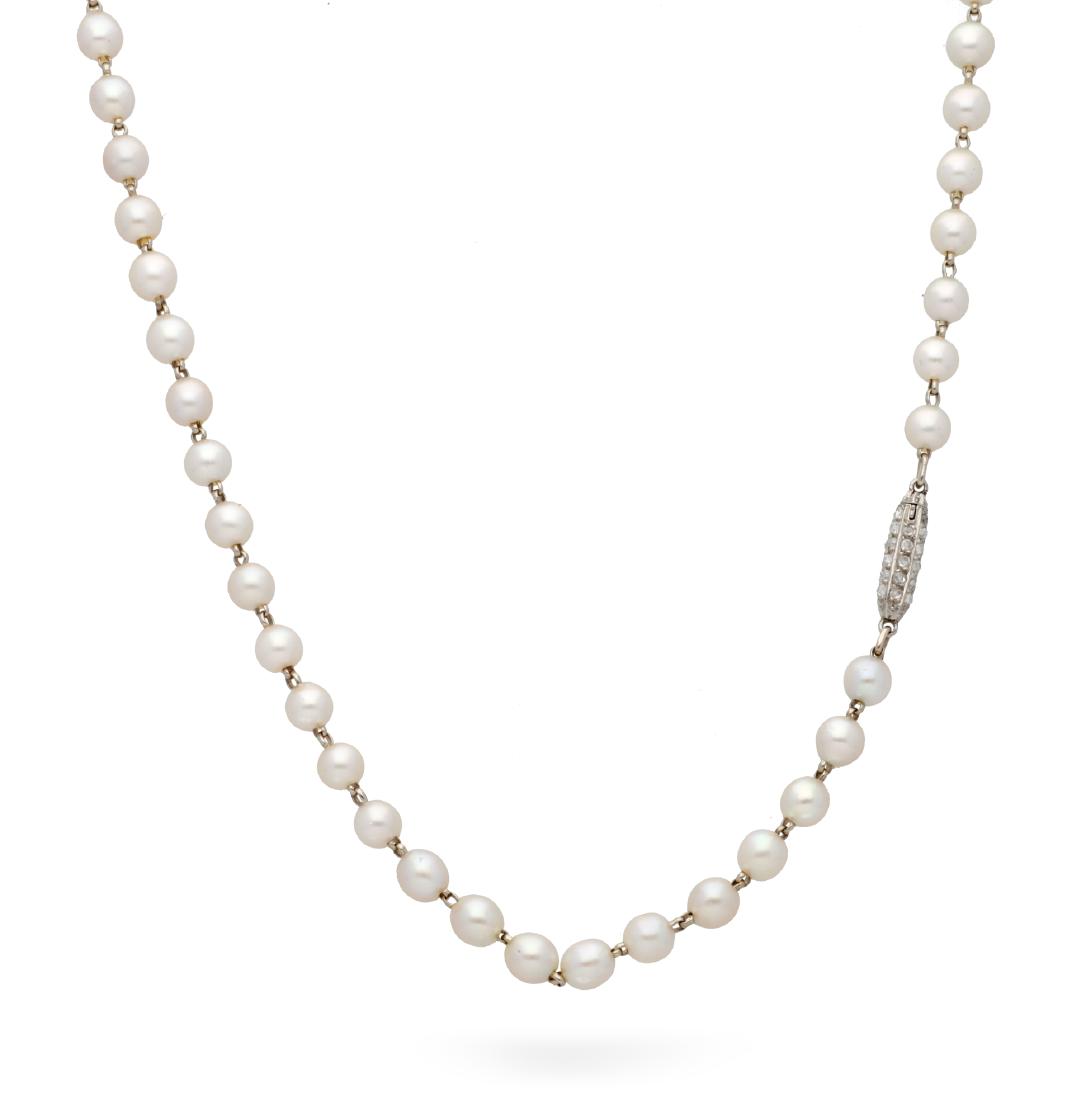 Pearls long necklace (1 of 1)