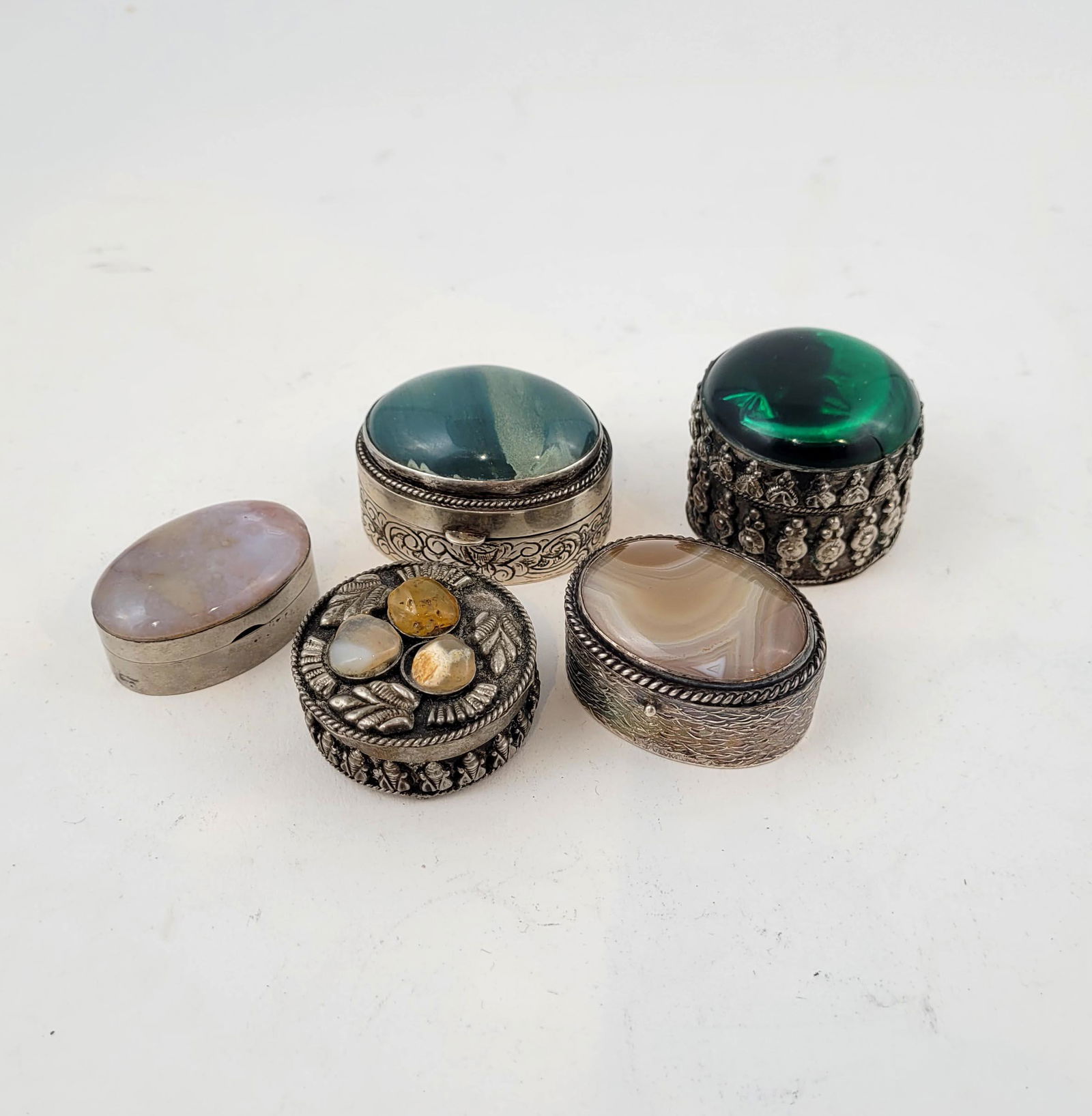 Five Stone Set Silver Snuff Boxes (1 of 5)