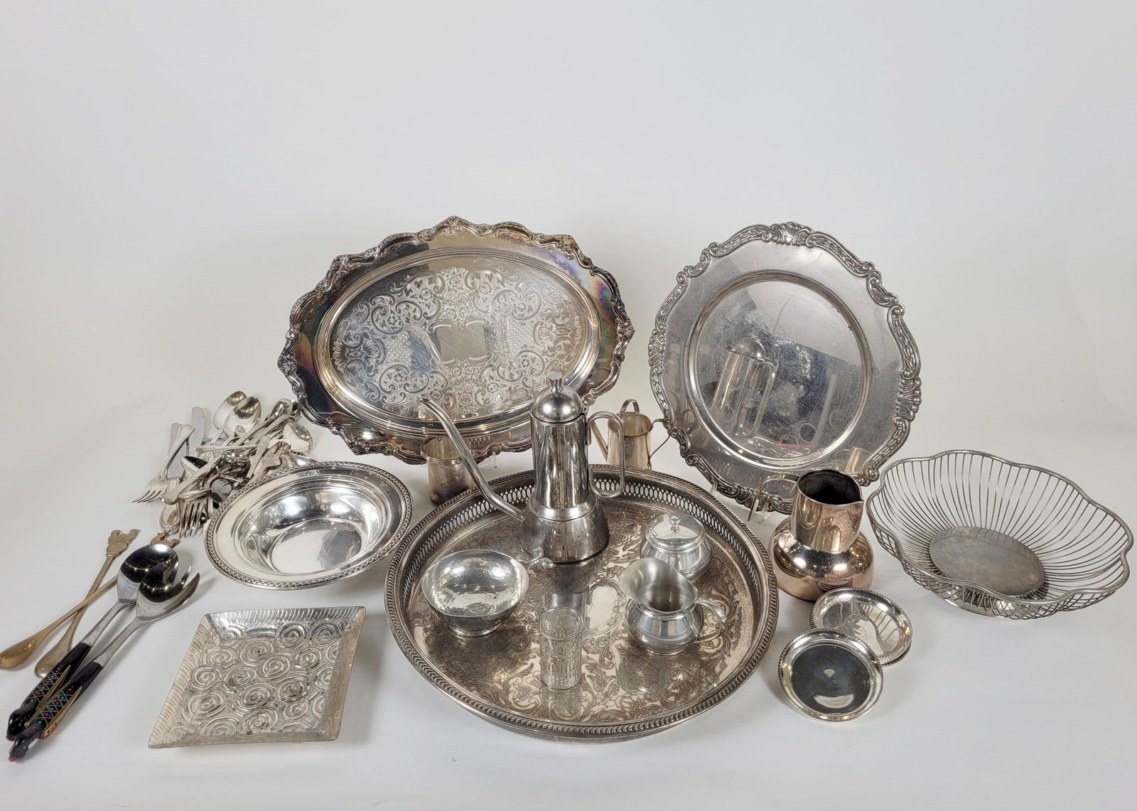 Mixed Lot of Silver Plate Tableware (1 of 7)