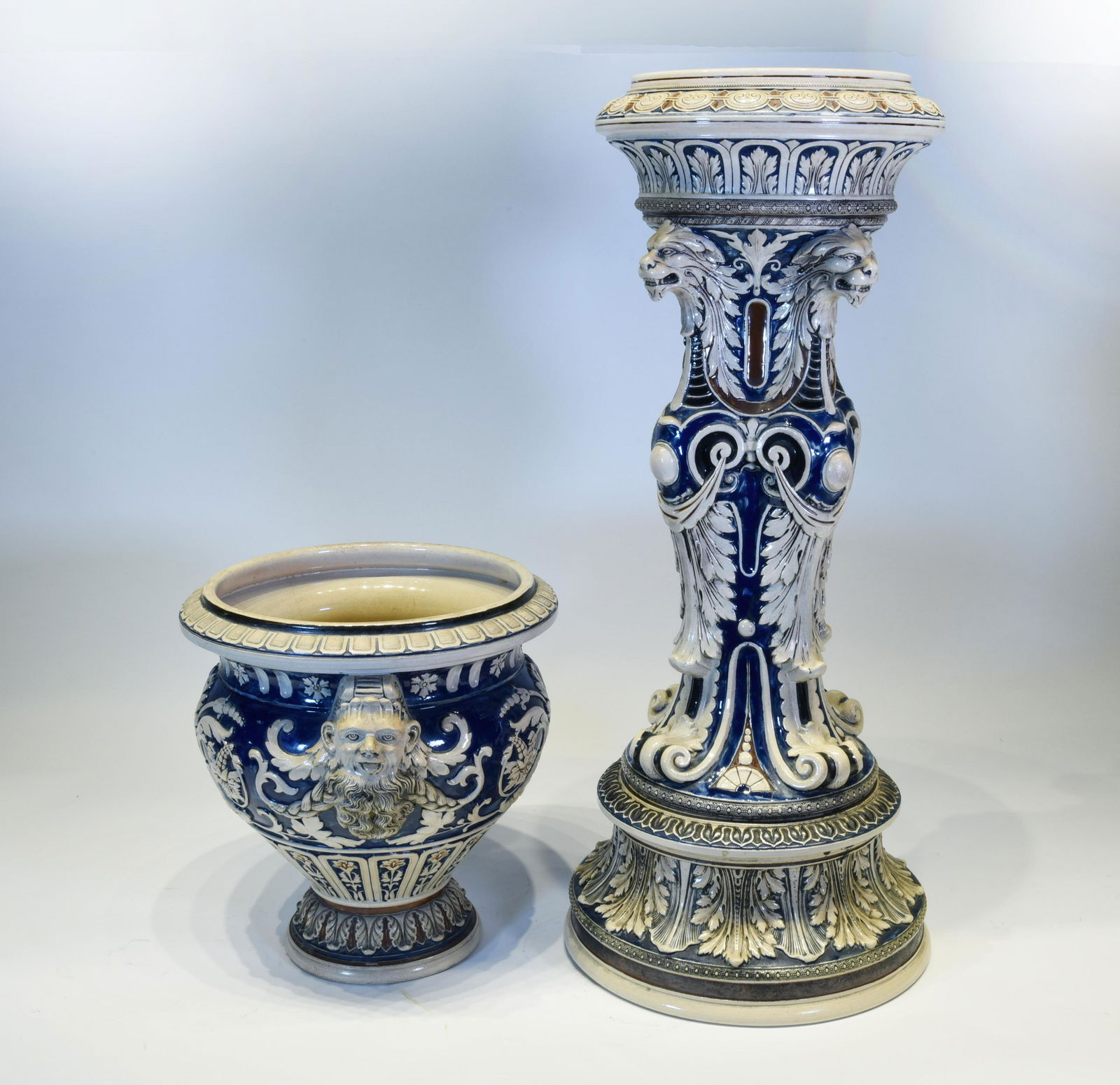 Large Italian Majolica Jardiniere. (1 of 6)