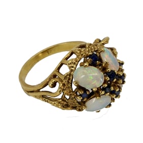 14 Kt Gold Ring with Opals & Sapphires