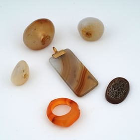 Assortment of Islamic Agate Seals & Jewelry Pieces