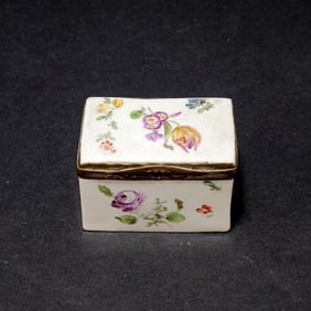 French Enameled Snuffbox