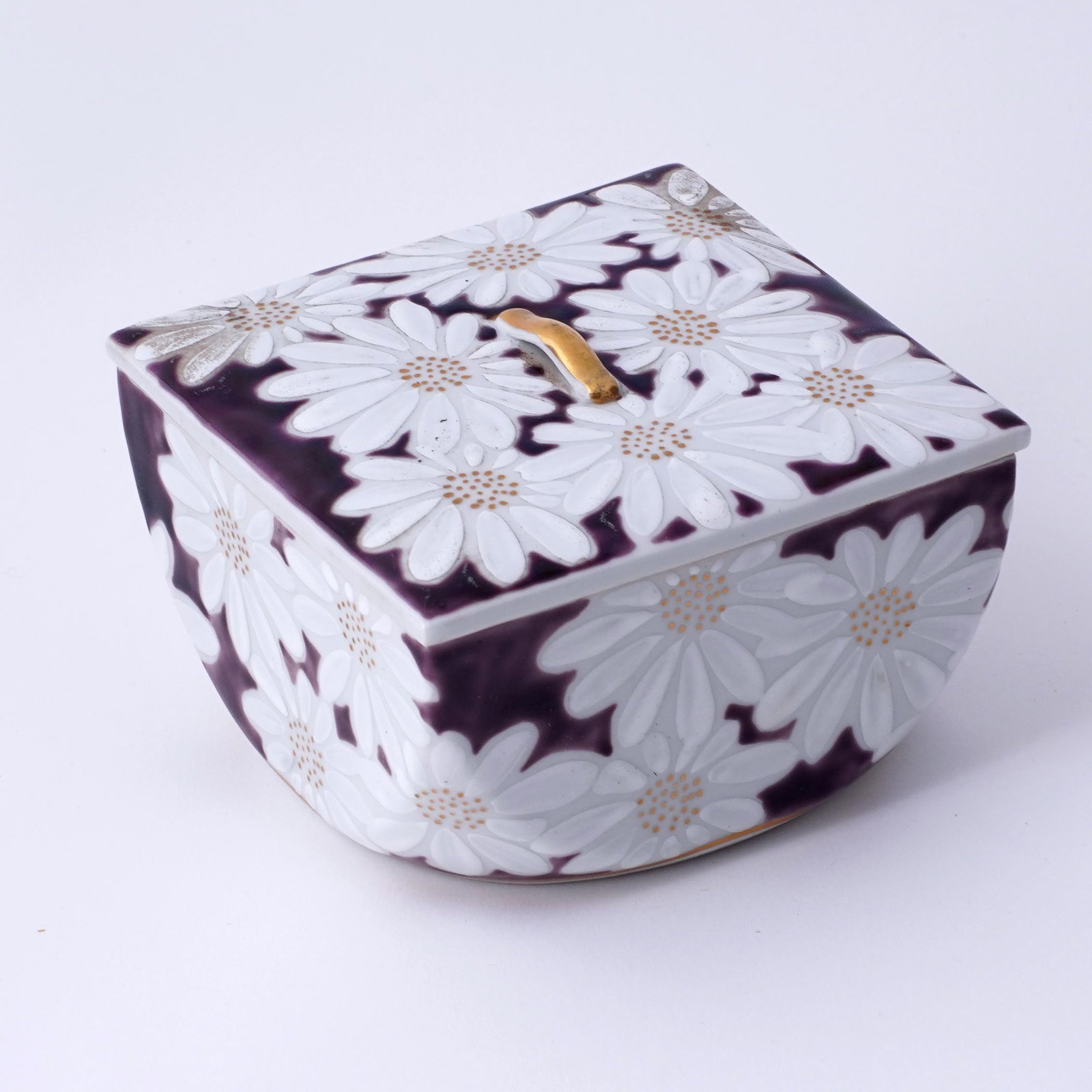 Japanese Porcelain Covered Box (1 of 4)
