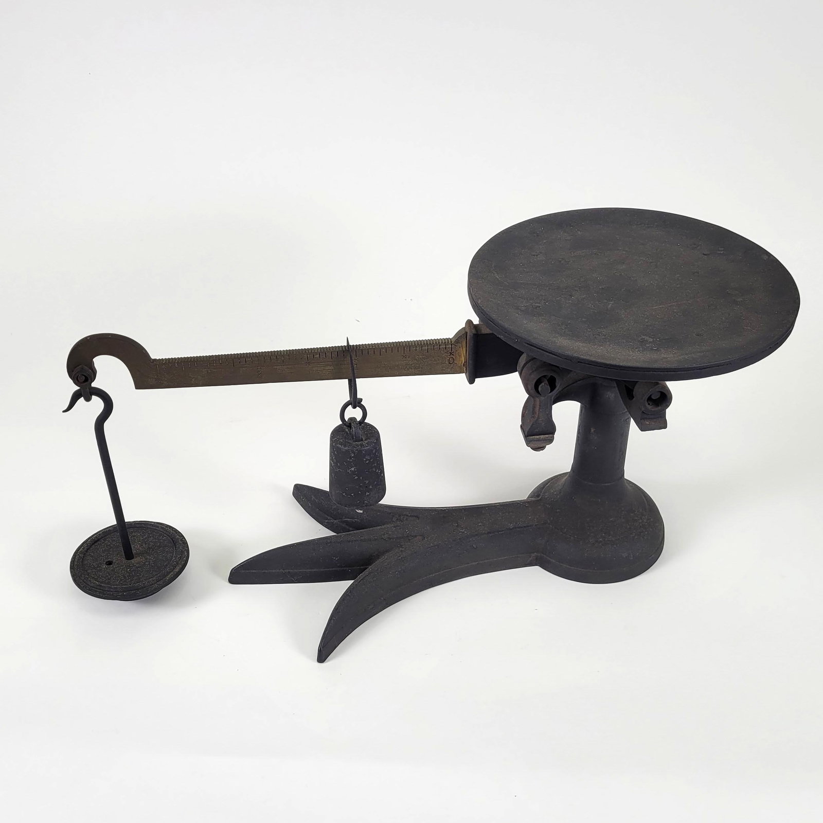 Fairbanks Cast-Iron Counter Platform Scale (1 of 3)