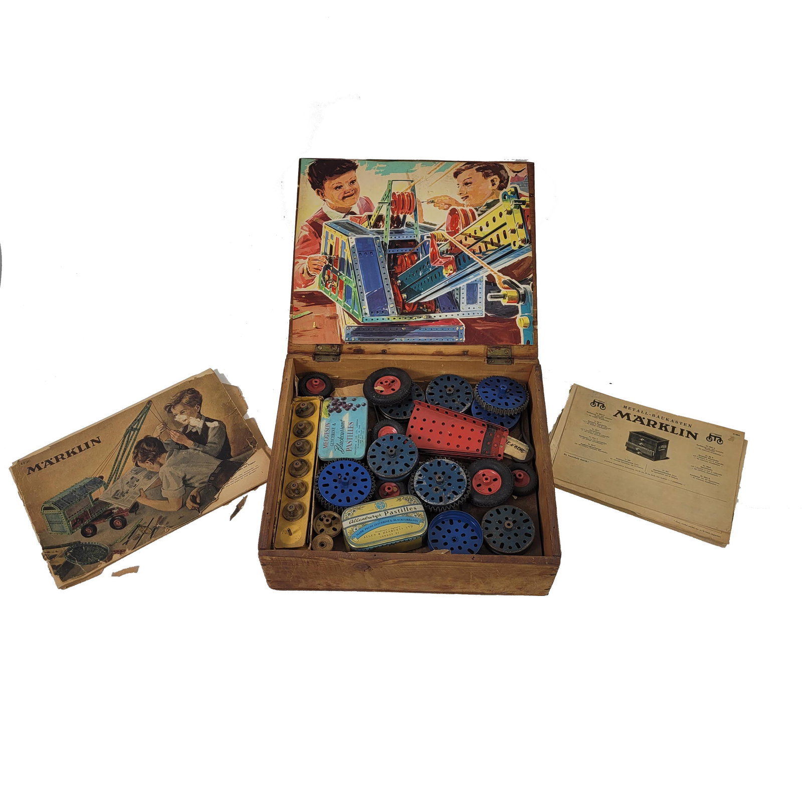 Vintage Marklin metal construction set and original wooden storage box (1 of 3)